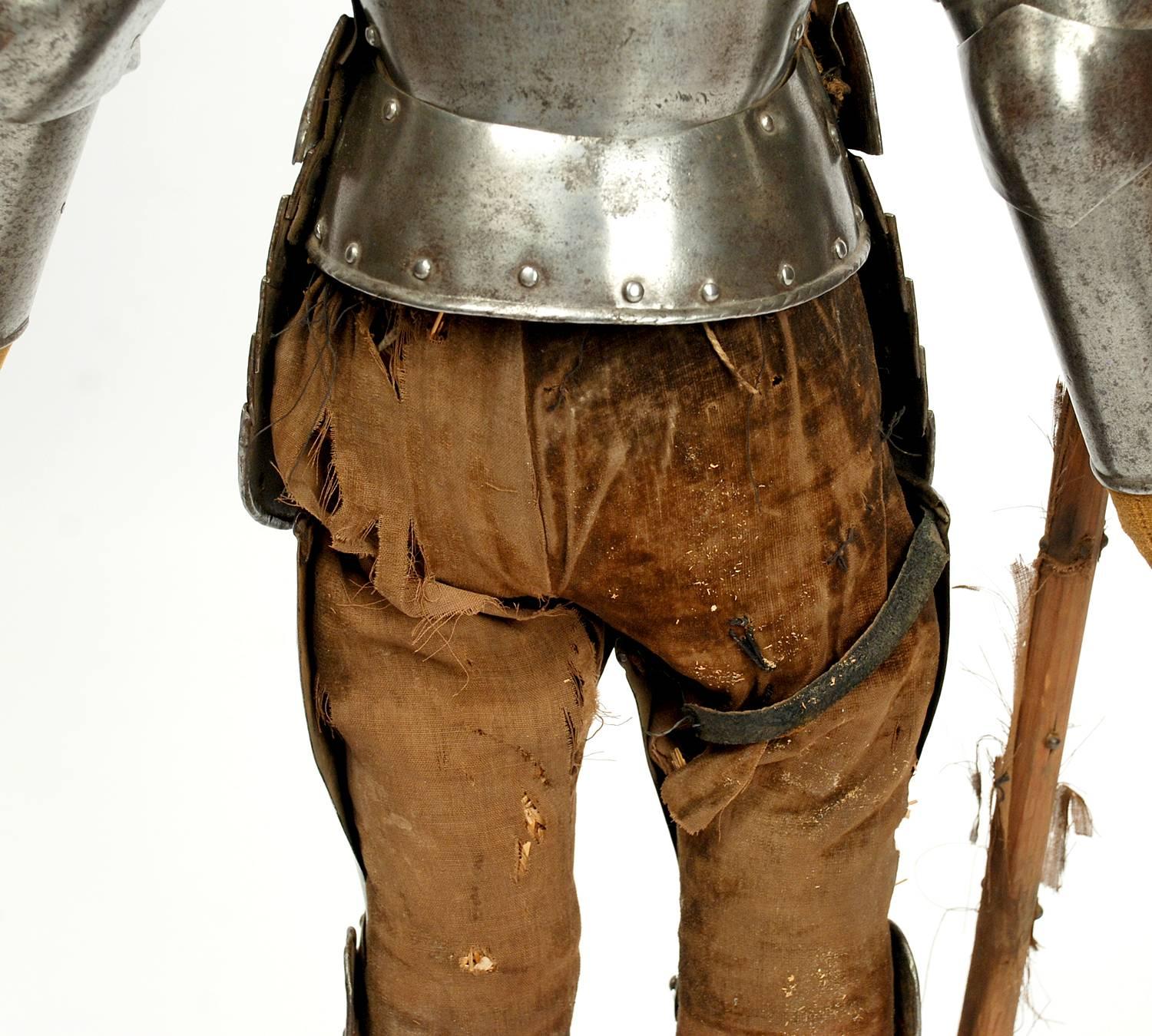 Very Rare 19th Century German Made Commemorative Suit of Armour For Sale 2