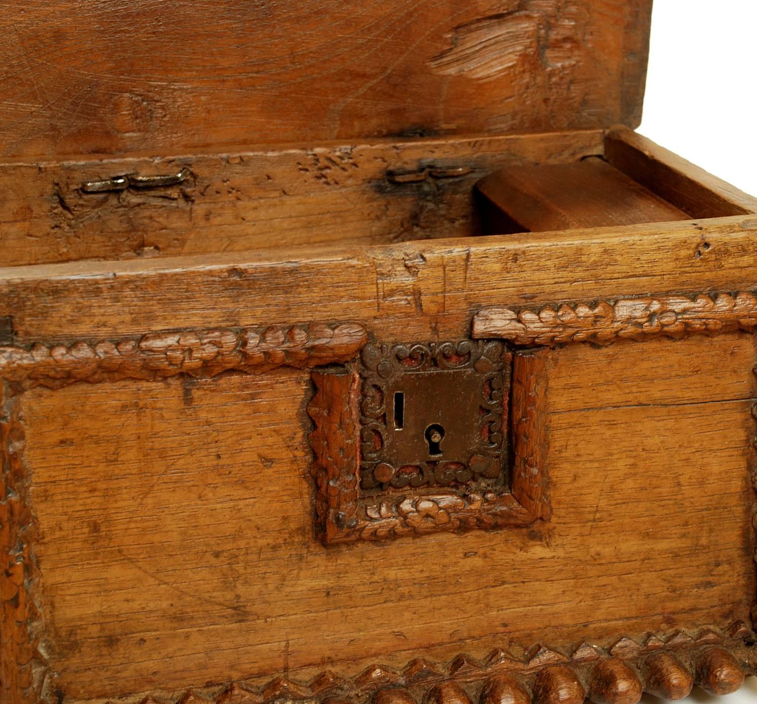 18th Century Spanish Colonial 'Escribania' or 'Document Box' For Sale 2
