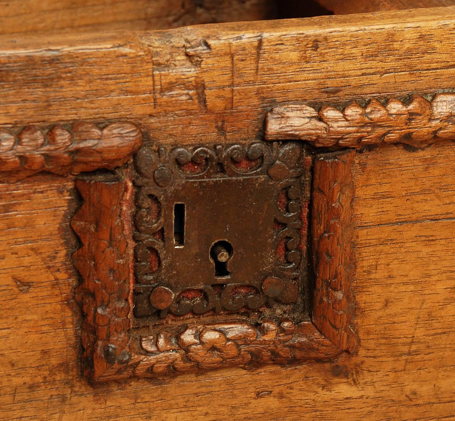18th Century Spanish Colonial 'Escribania' or 'Document Box' For Sale 3