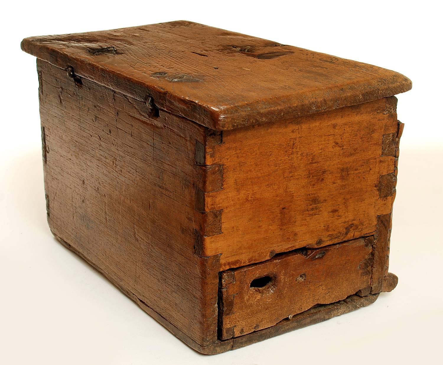 Mexican 18th Century Spanish Colonial 'Escribania' or 'Document Box' For Sale