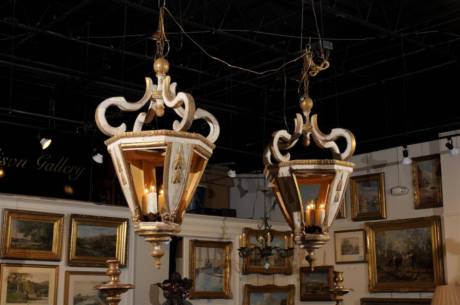 Painted  Italian Baroque Style 19th Century White and Gold Hanging Lanterns For Sale