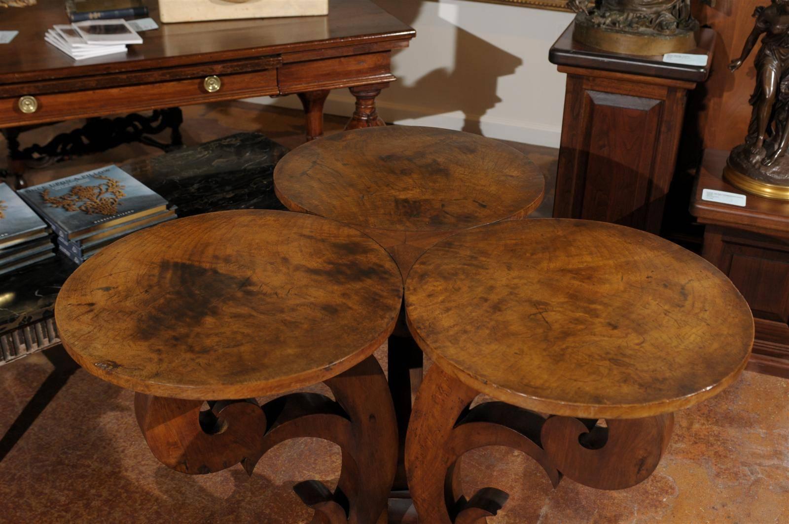 19th Century Italian Carved Walnut Tripod Table 6