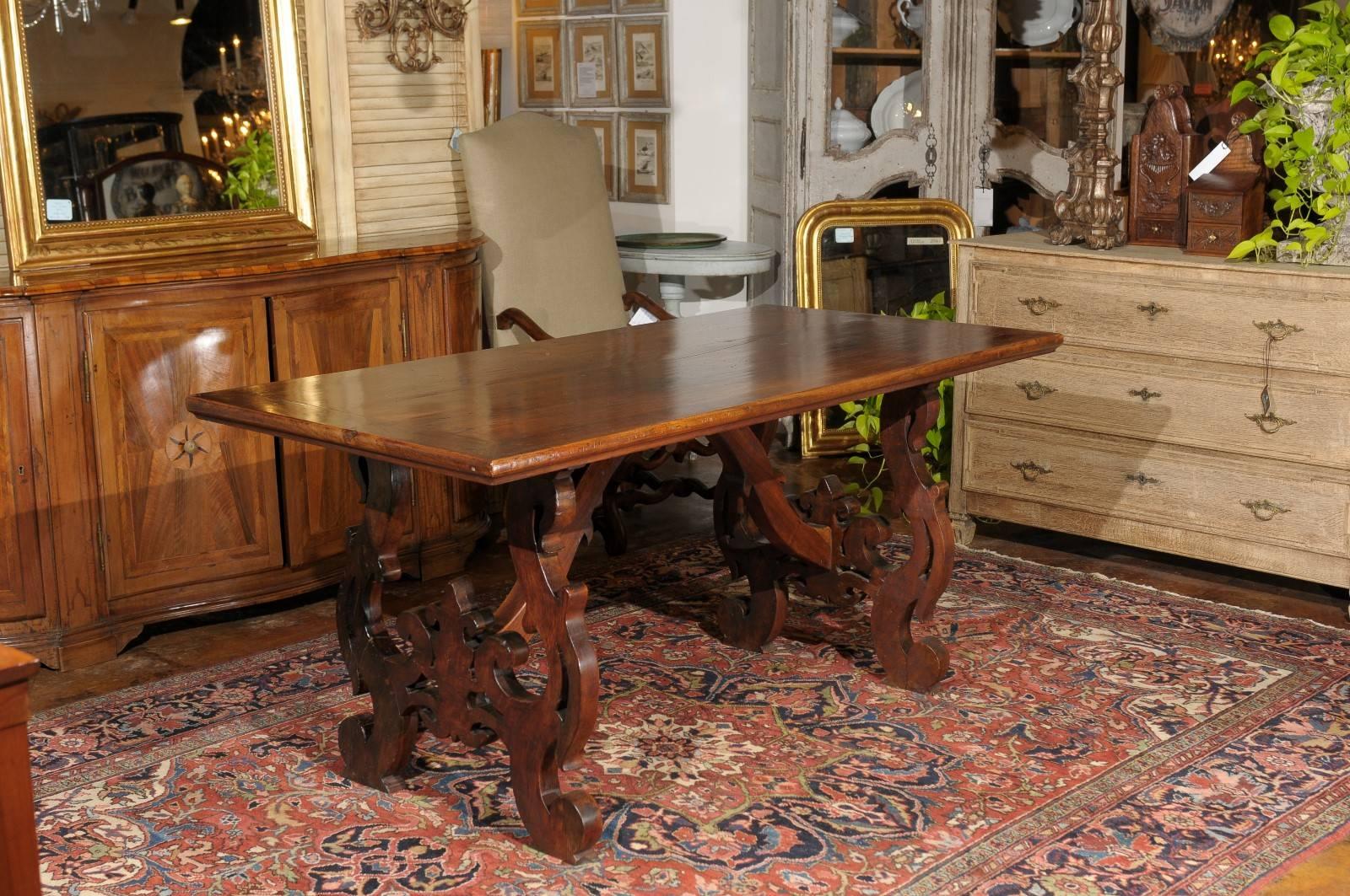Carved Italian 1820s Baroque Style Walnut Dining Table with Lyre-Shaped Legs
