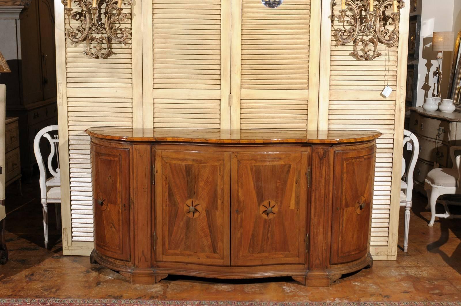 19th Century Italian 1860s Walnut, Satinwood and Ebony Inlaid Credenza with Serpentine Front