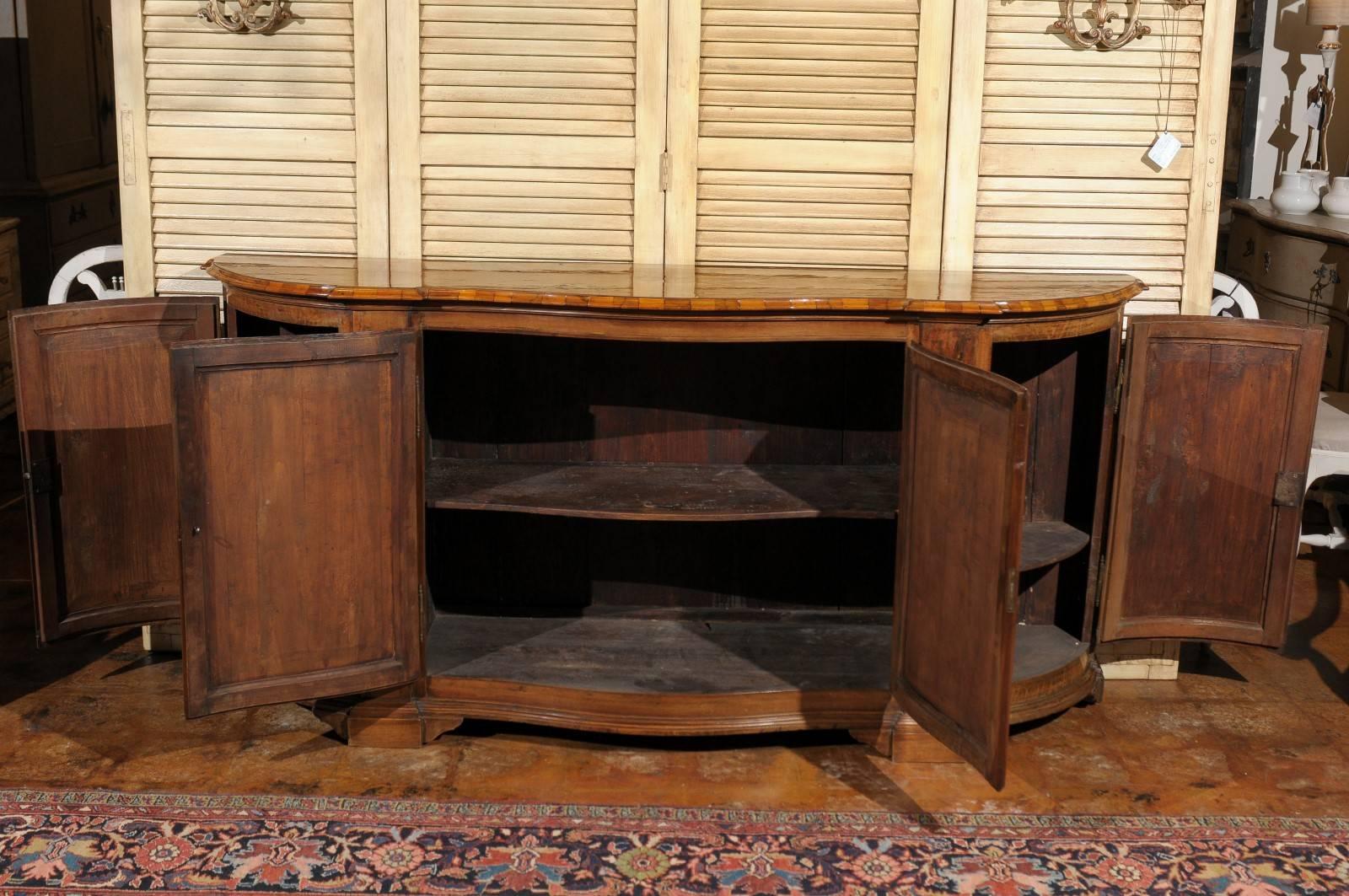 Italian 1860s Walnut, Satinwood and Ebony Inlaid Credenza with Serpentine Front 2