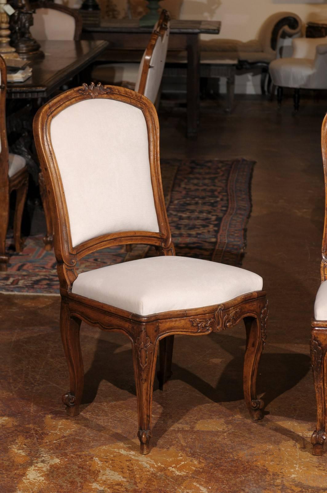 Set of 12 Italian Louis XV Style Upholstered Chairs with Rocailles, circa 1880 3