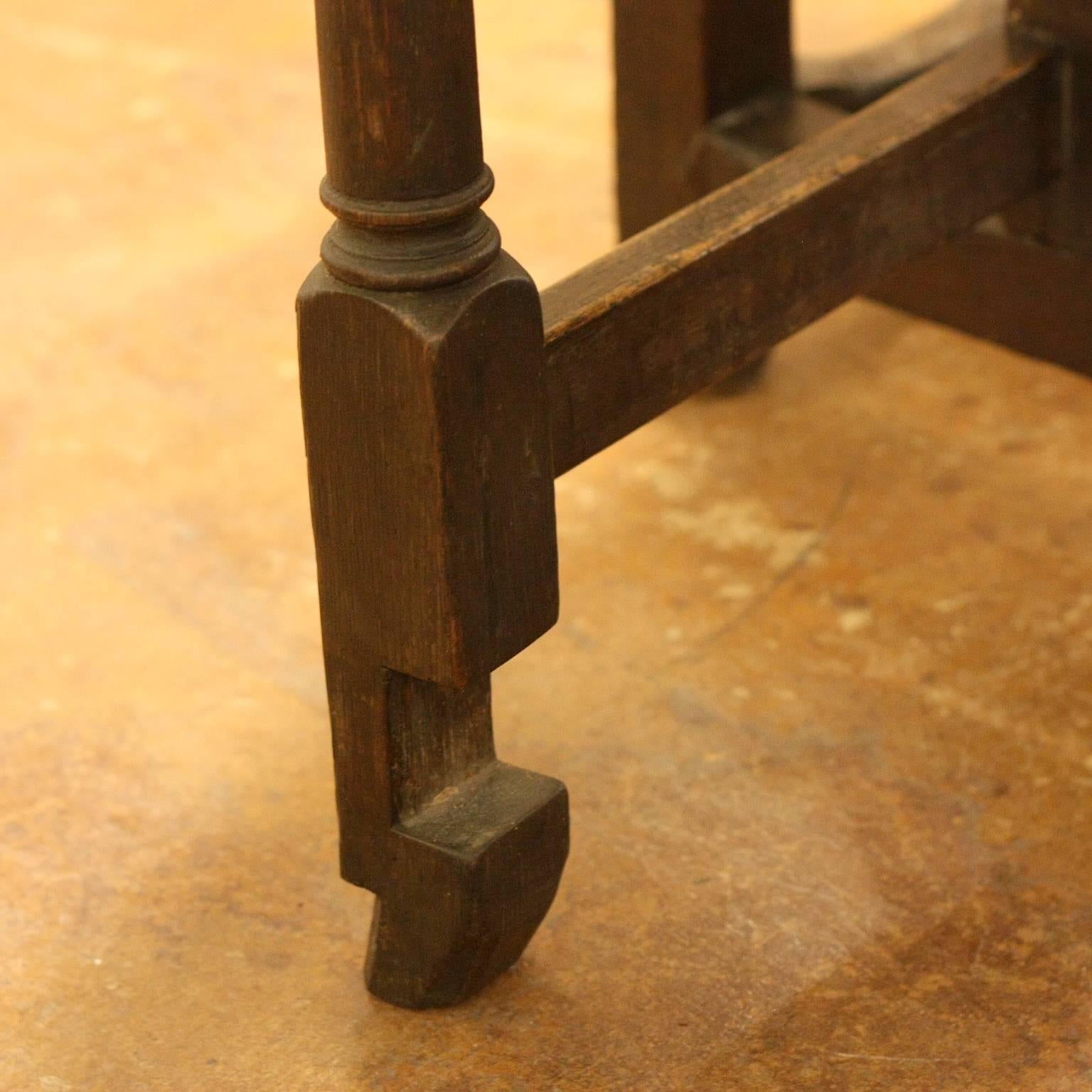 18th Century English Oak Gate Leg Side Table 2