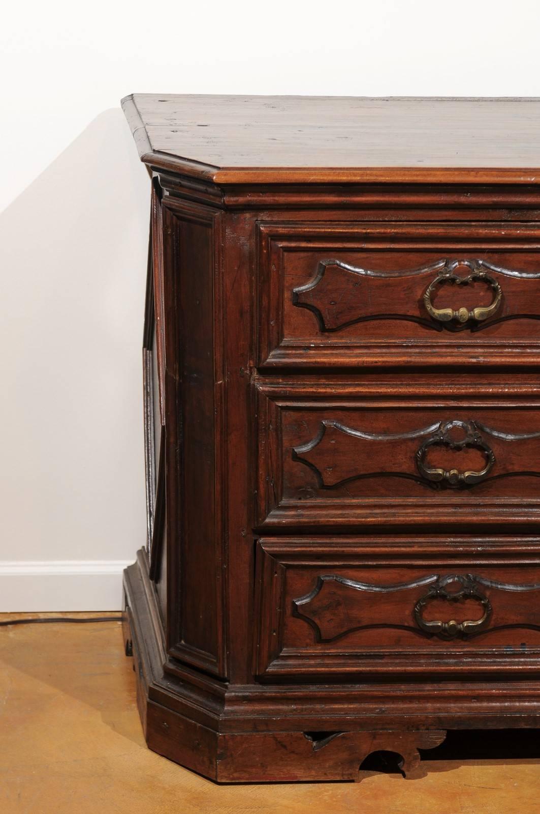 Carved Italian 1850s Walnut Three-Drawer Commode with Cartouches and Diamond Motifs
