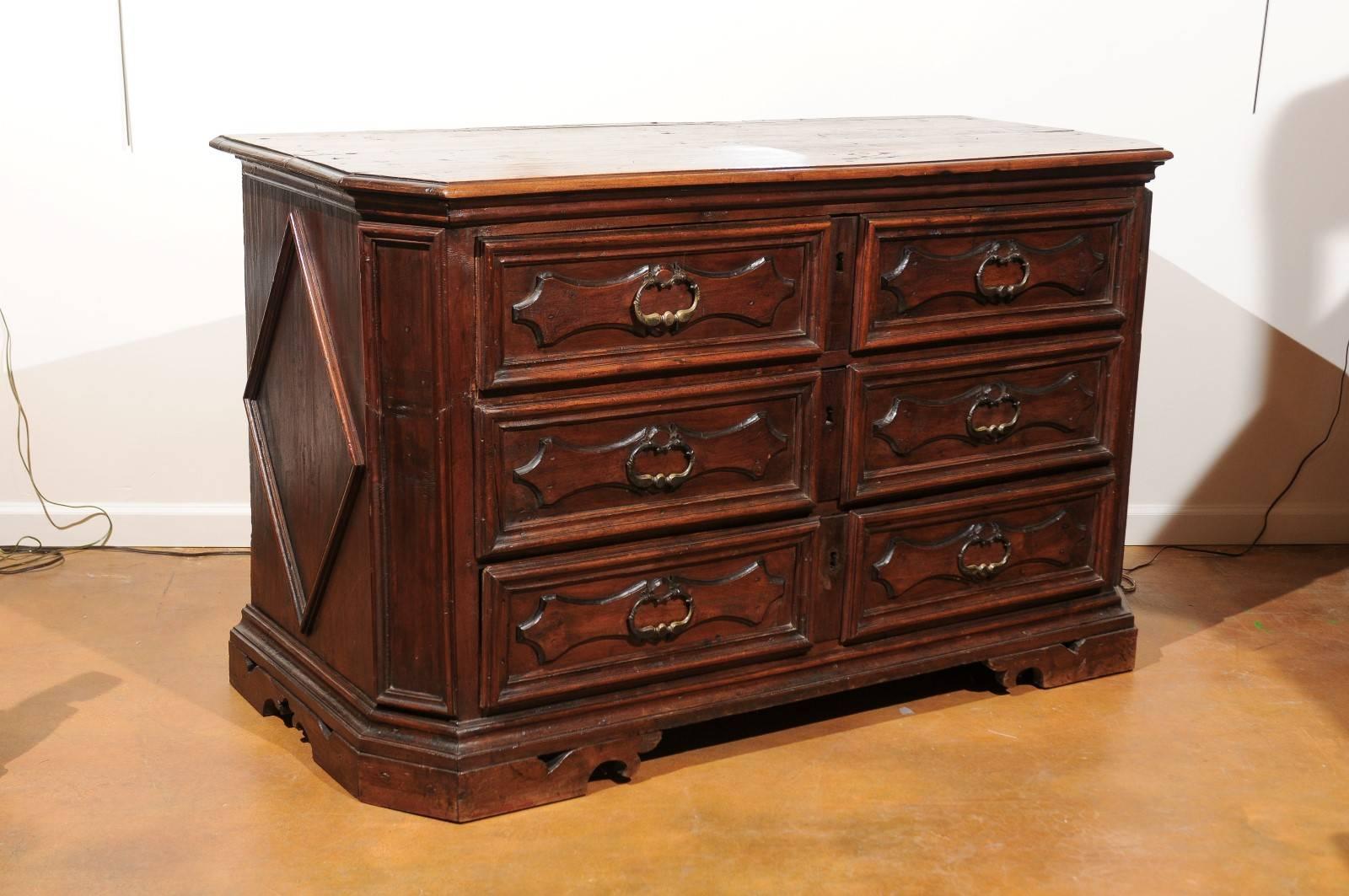 Italian 1850s Walnut Three-Drawer Commode with Cartouches and Diamond Motifs 1