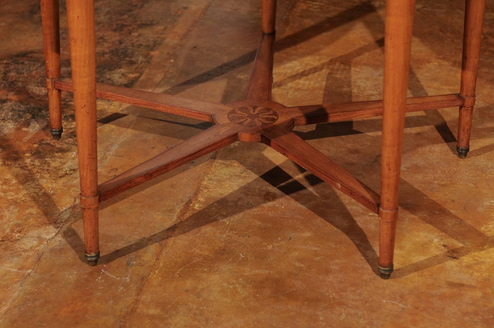 19th Century French 1880s Round Burl Walnut Inlaid Table with Star-Shaped Cross Stretcher
