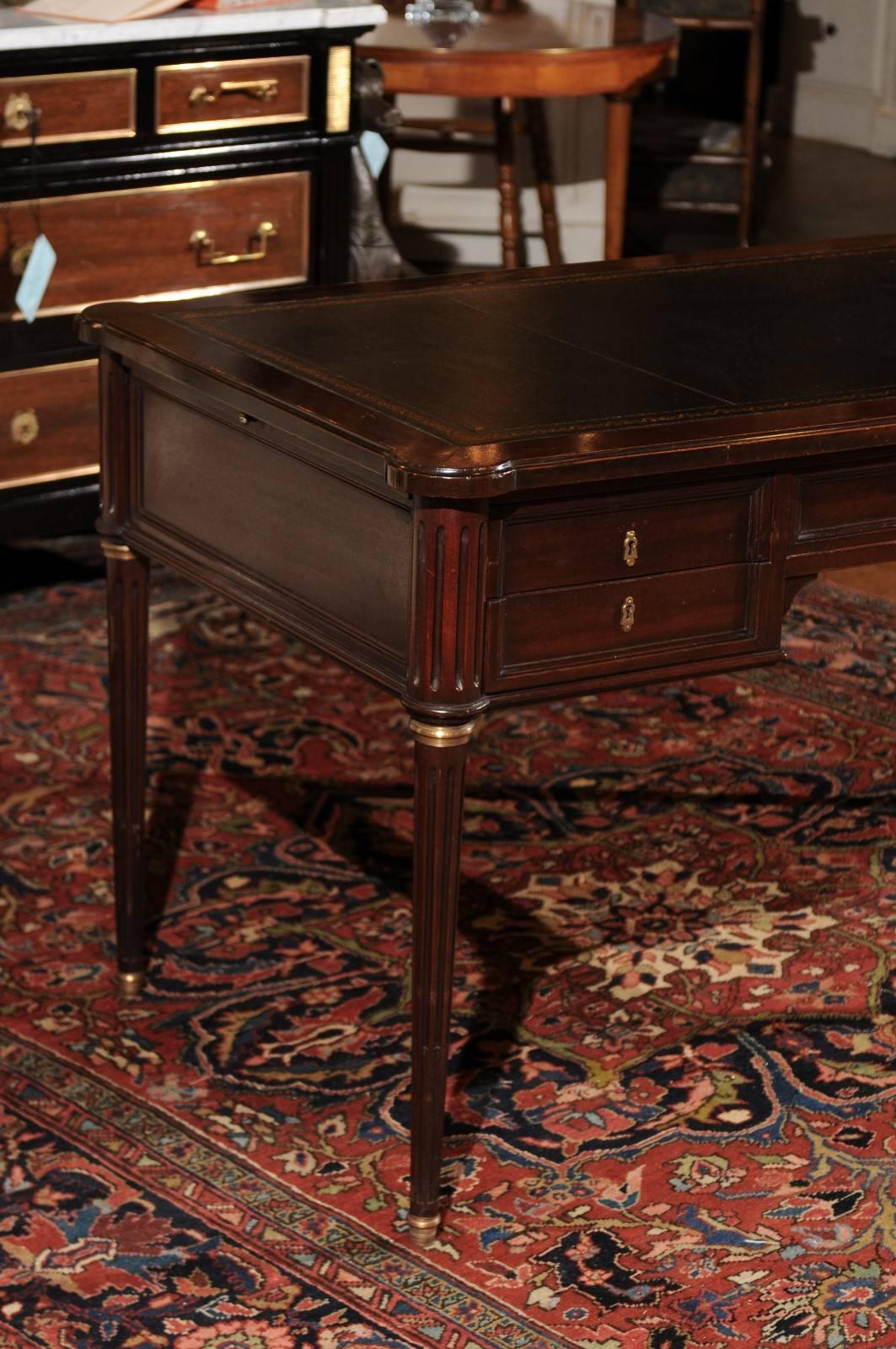 French 1880s Neoclassical Revival Mahogany Desk with Extending Writing Surface In Good Condition In Atlanta, GA