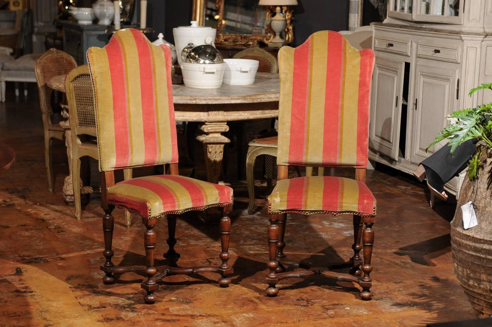 Set of Four Italian 1880s Tall Camelback Dining Chairs with X-Form Stretcher 3