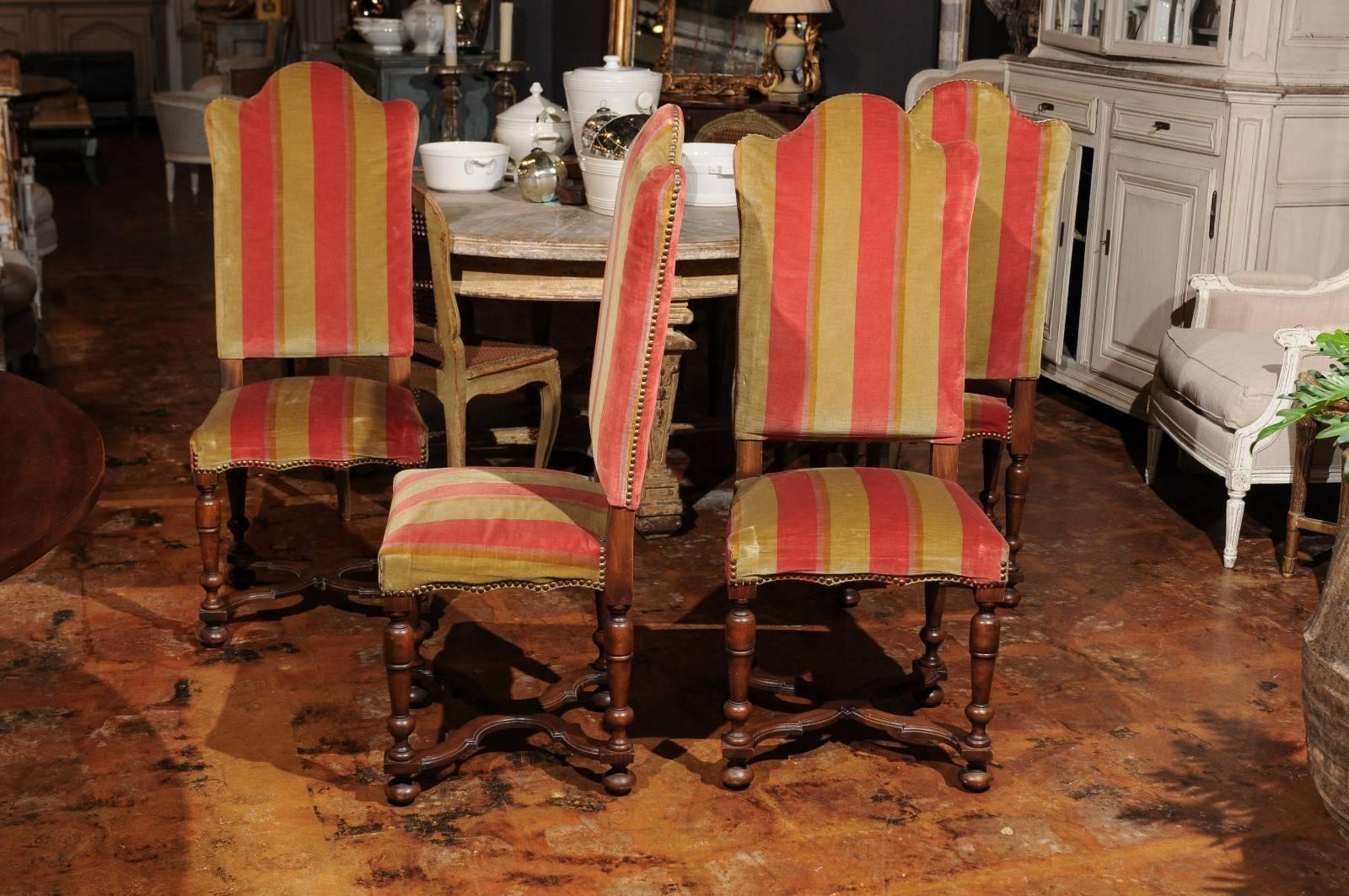 Set of Four Italian 1880s Tall Camelback Dining Chairs with X-Form Stretcher 2