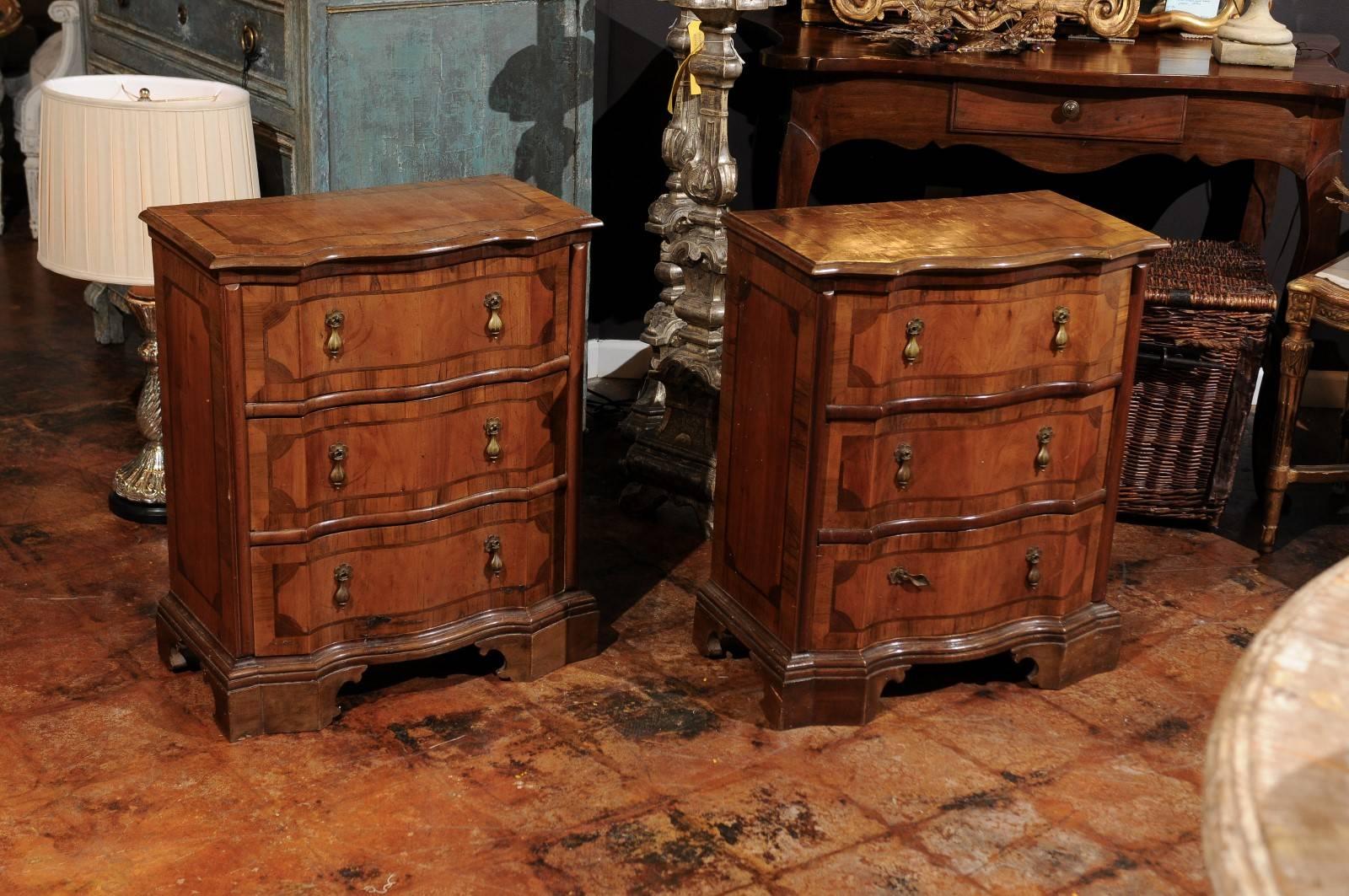 Pair of Italian Petite Walnut Inlaid Commodes with Serpentine Front, circa 1890 3