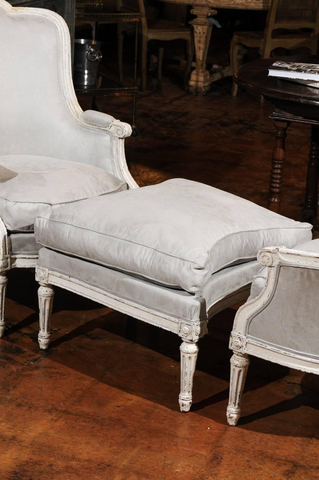 French 1880s Louis XVI Style Painted Duchesse Brisée with Light Grey Upholstery 1