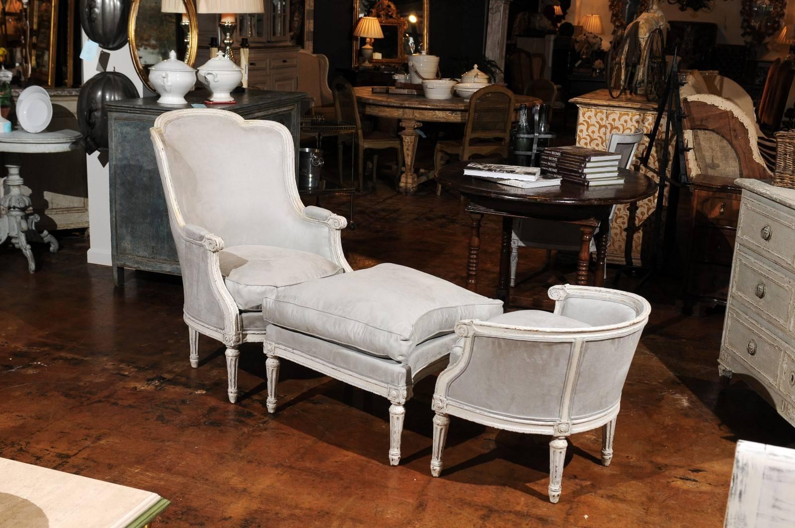 French 1880s Louis XVI Style Painted Duchesse Brisée with Light Grey Upholstery In Good Condition In Atlanta, GA