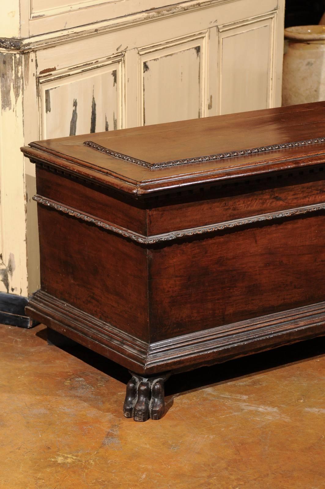Italian Early 19th Century Wooden Cassone Chest with Family Crest and Paw Feet In Good Condition In Atlanta, GA