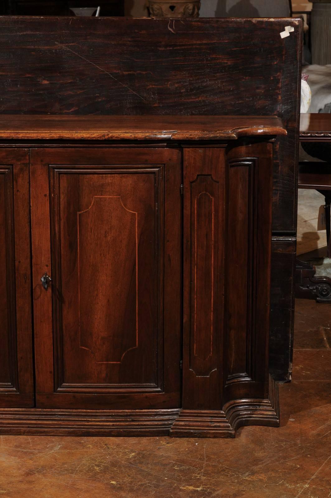 19th Century Italian 1880s Mahogany Buffet with Banded Inlay, Curved Sides and Molded Plinth