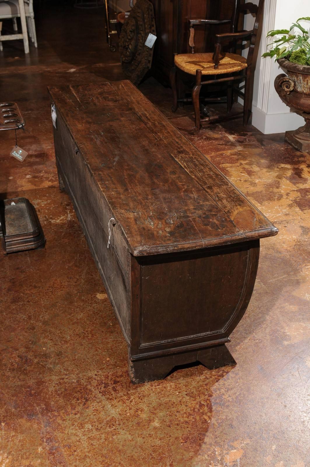 Early 18th Century Italian Hand-Carved Walnut Cassone Chest from Siena For Sale 6