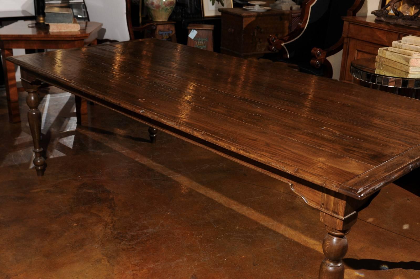 American Customizable Dining Room Farm Table with Planked Top and Turned Legs For Sale 5