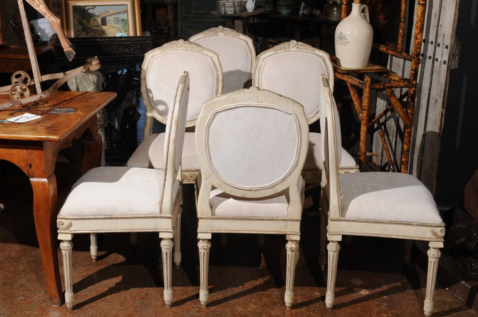 Set of Six French Neoclassical Silver Gilt Dining Chairs with Vitruvian Scroll For Sale 2
