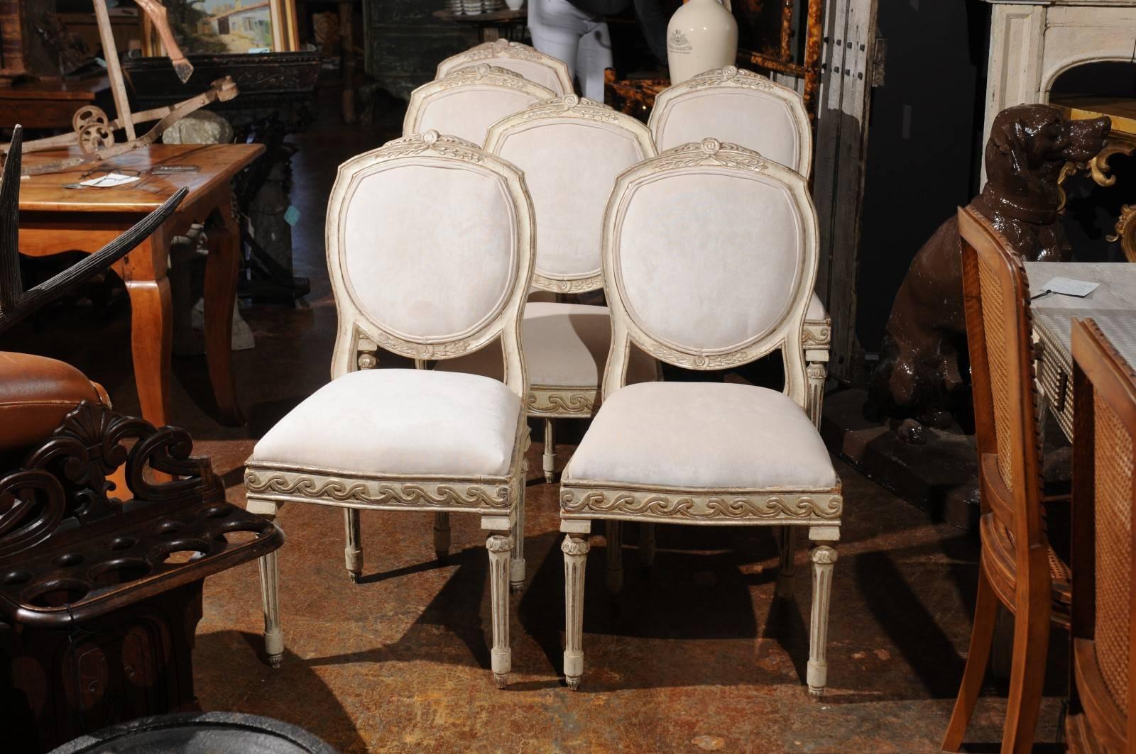 Set of Six French Neoclassical Silver Gilt Dining Chairs with Vitruvian Scroll In Good Condition For Sale In Atlanta, GA