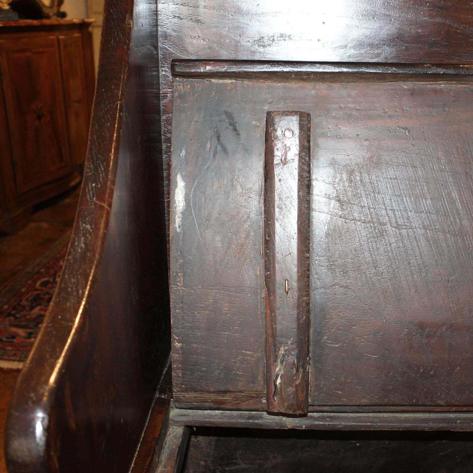 Italian Wooden Hall Bench with Painted Coat of Arms and Hinged Seat Circa 1800 1
