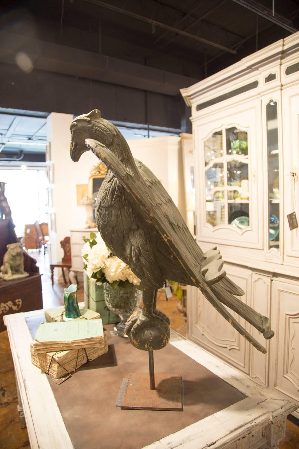 1820s Large Size Hand-Carved Wooden Eagle Lectern on Custom Metal Stand In Good Condition In Atlanta, GA