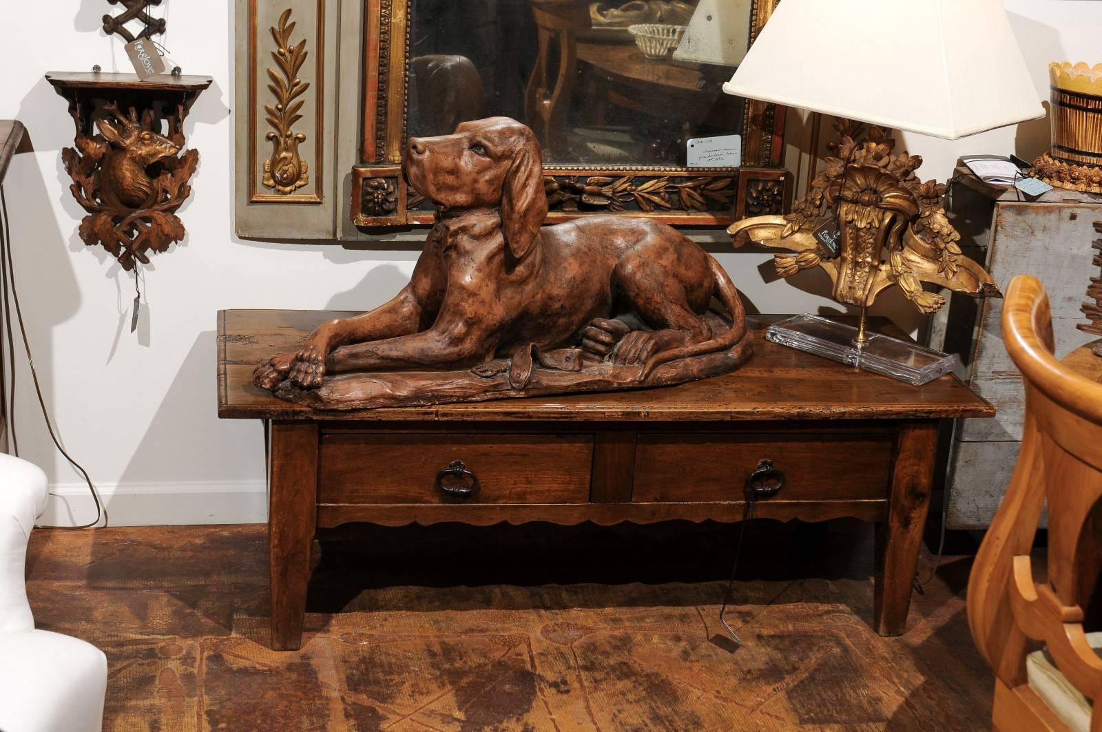 hound dog statue