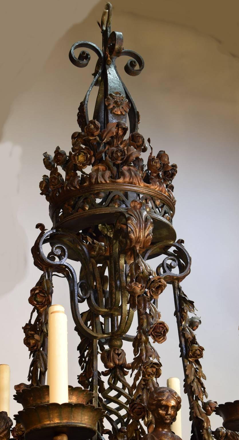 Fino al XVIII secolo Lampadario in ferro del XVIII secolo in vendita