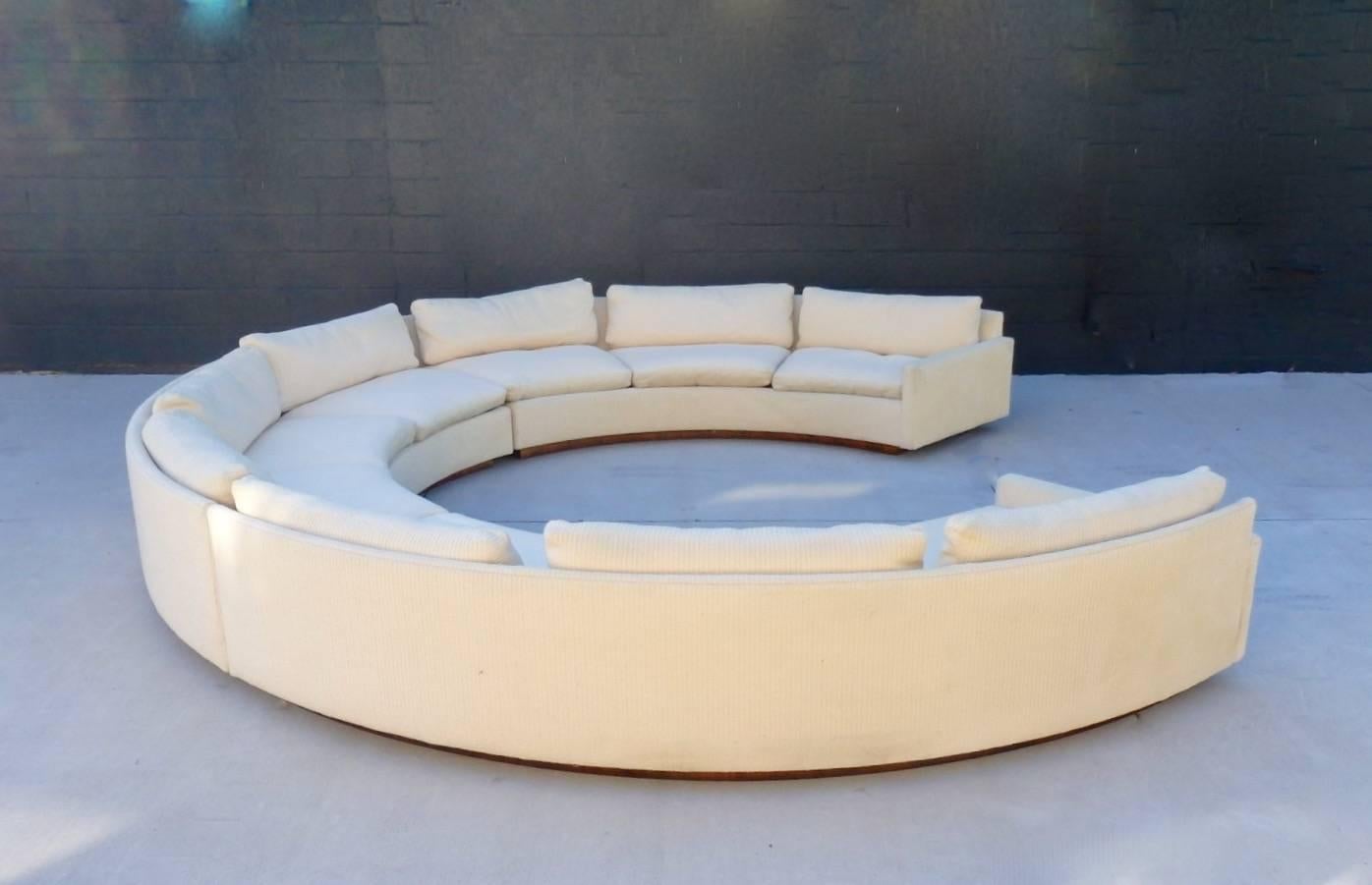 Milo Baughman Three-Piece Circle Sectional Couch In Good Condition In Ferndale, MI