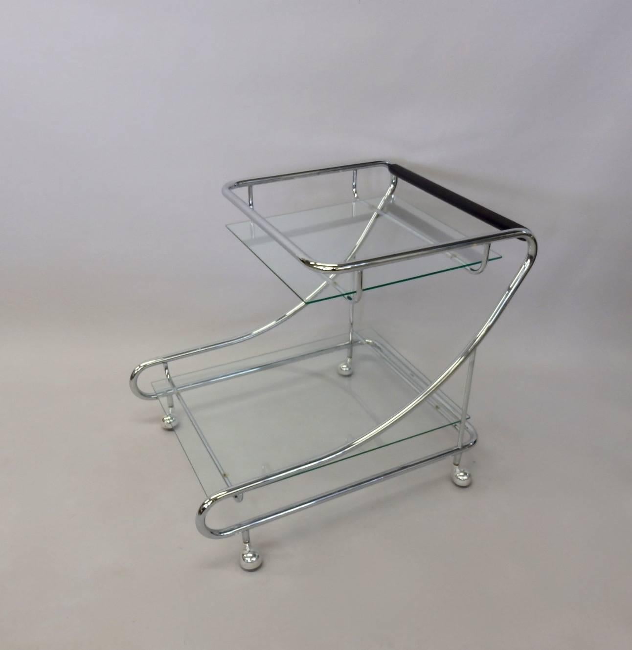 Art Deco Styled Chrome with Glass Drinks Cart In Excellent Condition For Sale In Ferndale, MI