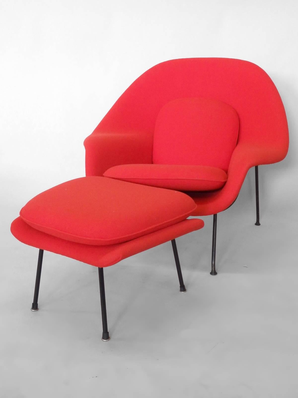 Early Production Eero Saarinen for Knoll Womb Chair with Ottoman In Excellent Condition In Ferndale, MI