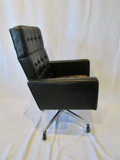Vincent Cafiero for Knoll swivel tilt worn leather executive office - desk chair