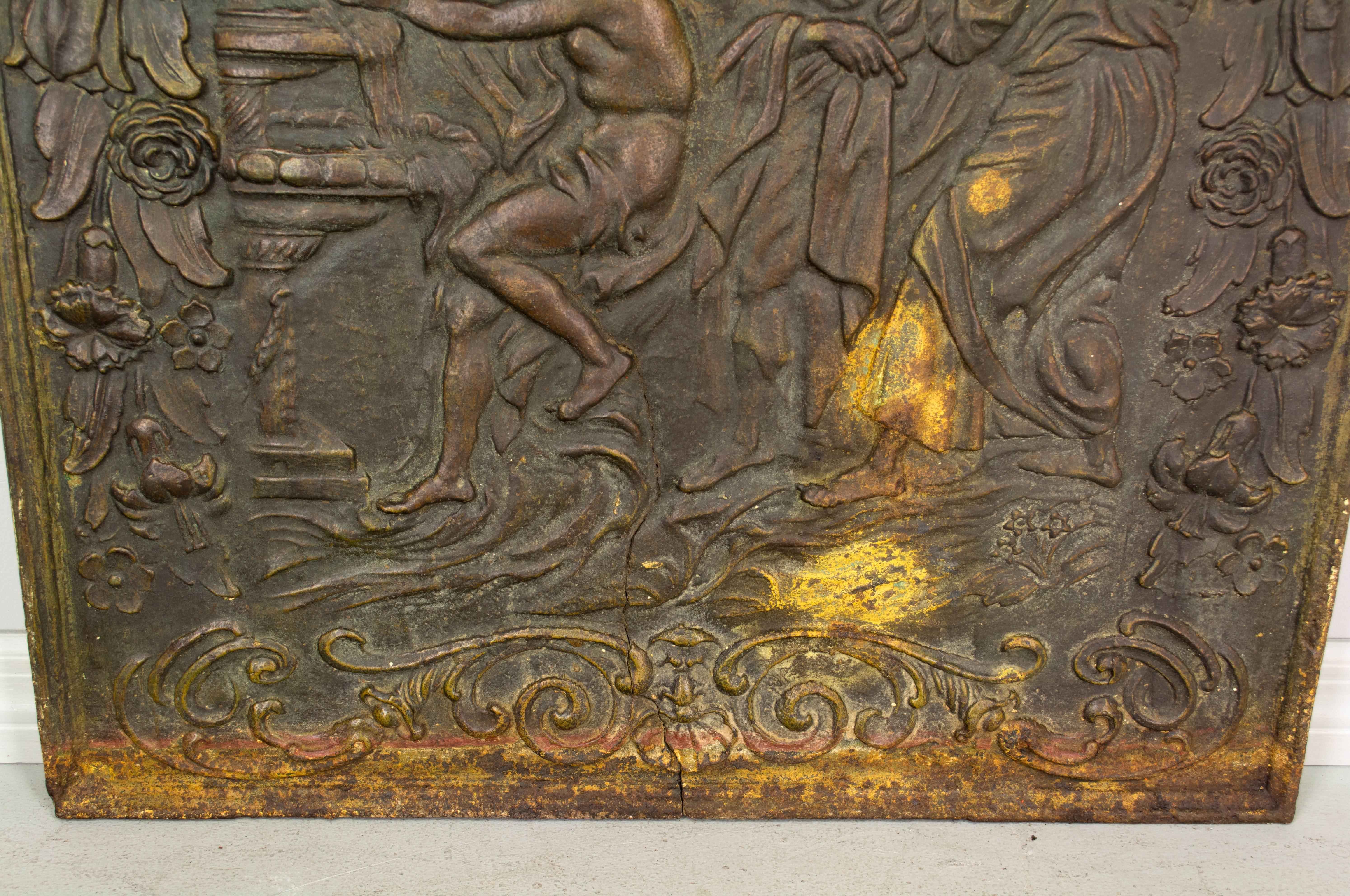 Fer Plaque de cheminée en fonte française du XVIIIe siècle en vente