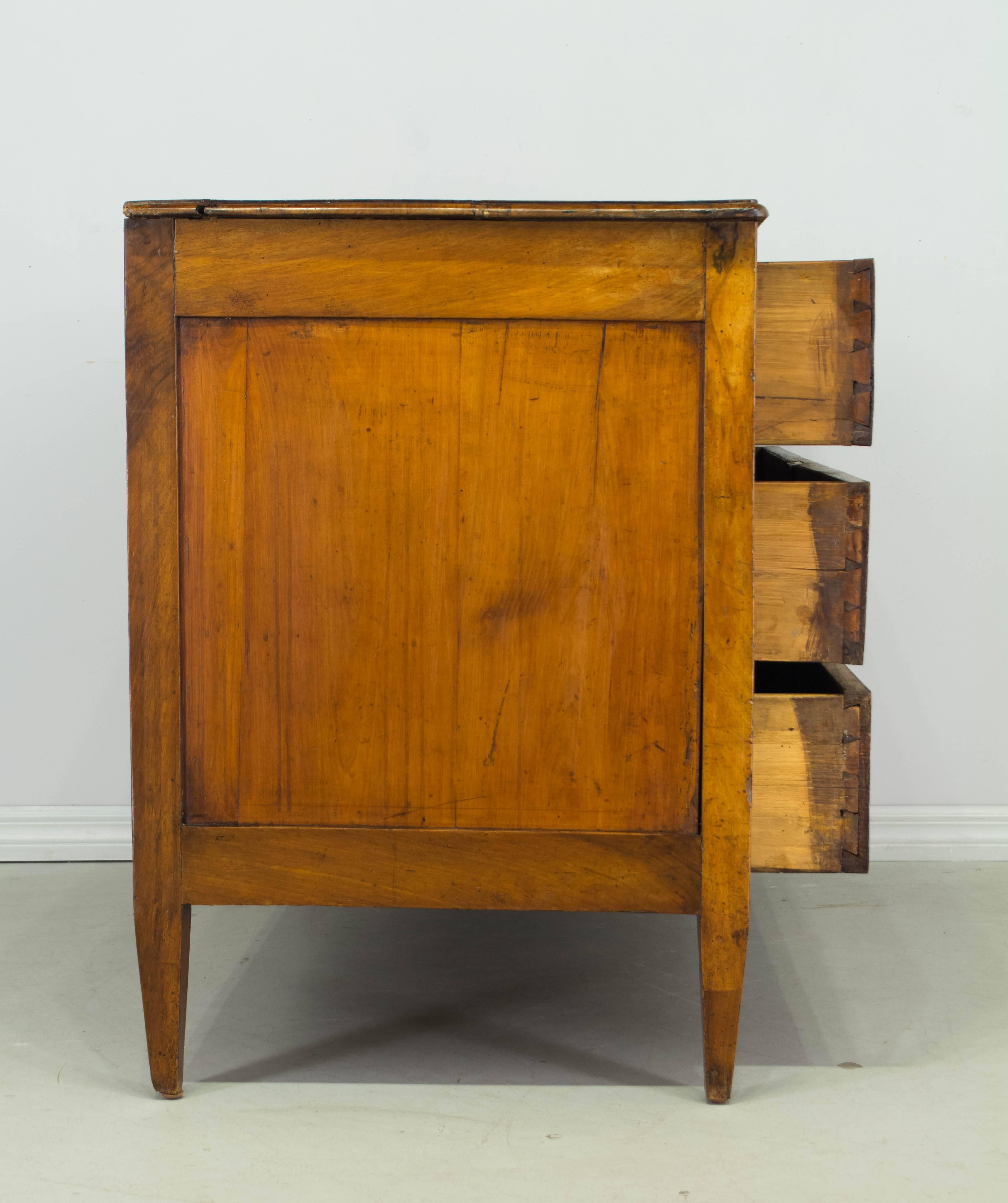 18th Century French Louis XVI Inlaid Commode 1