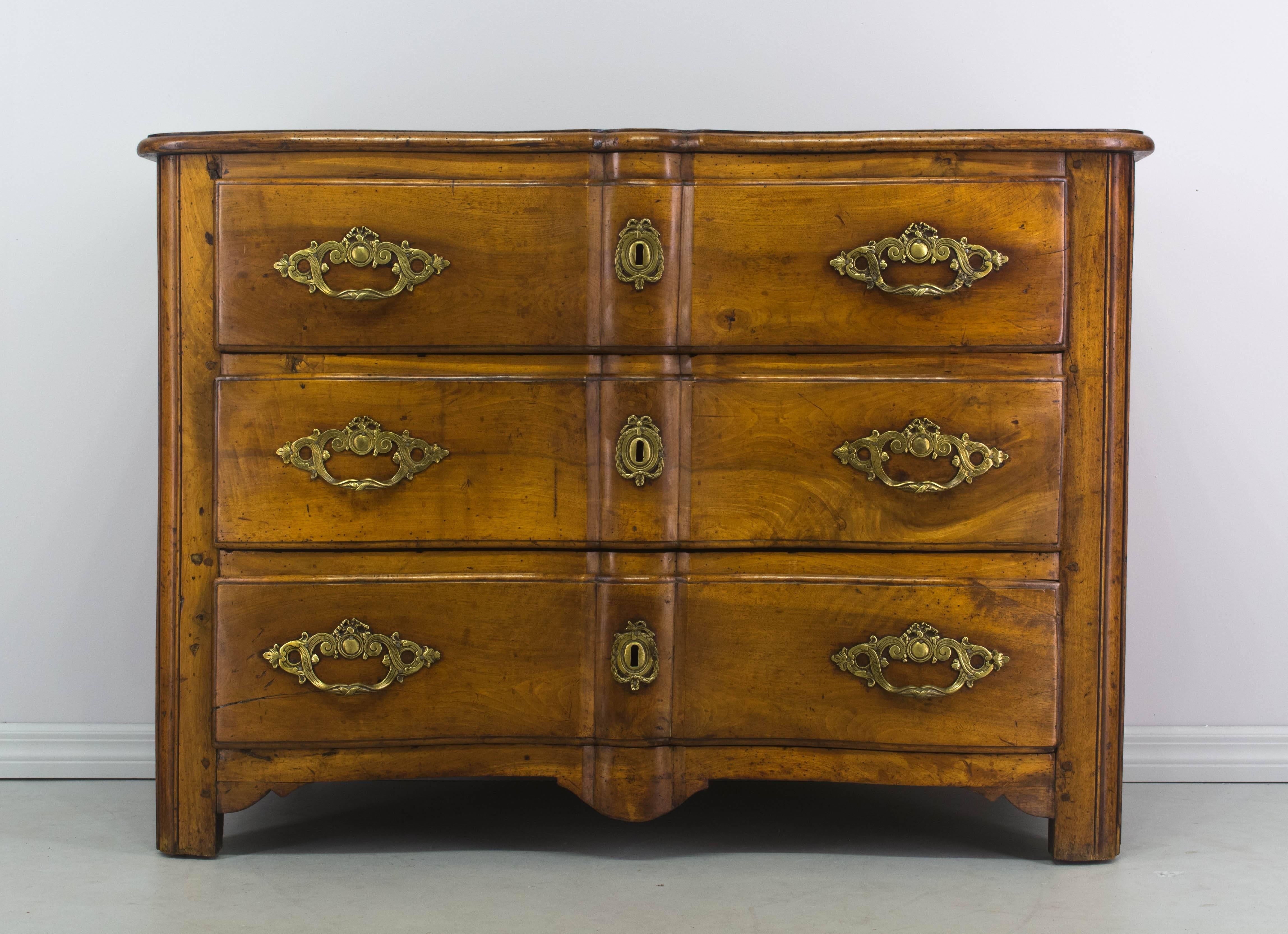 Regency 18th Century French Regence Serpentine Commode