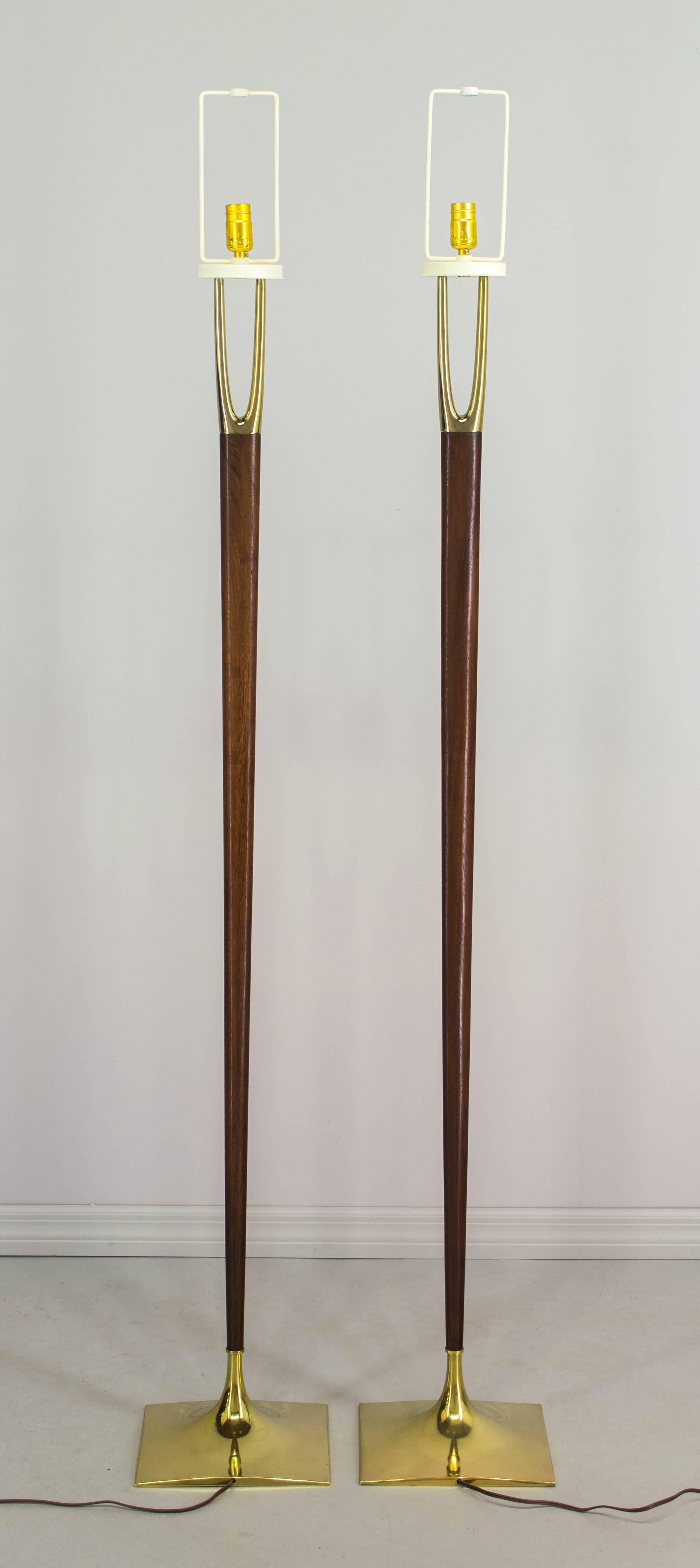 Mid-Century Modern Pair of Laurel Floor Lamps, Mid-Century