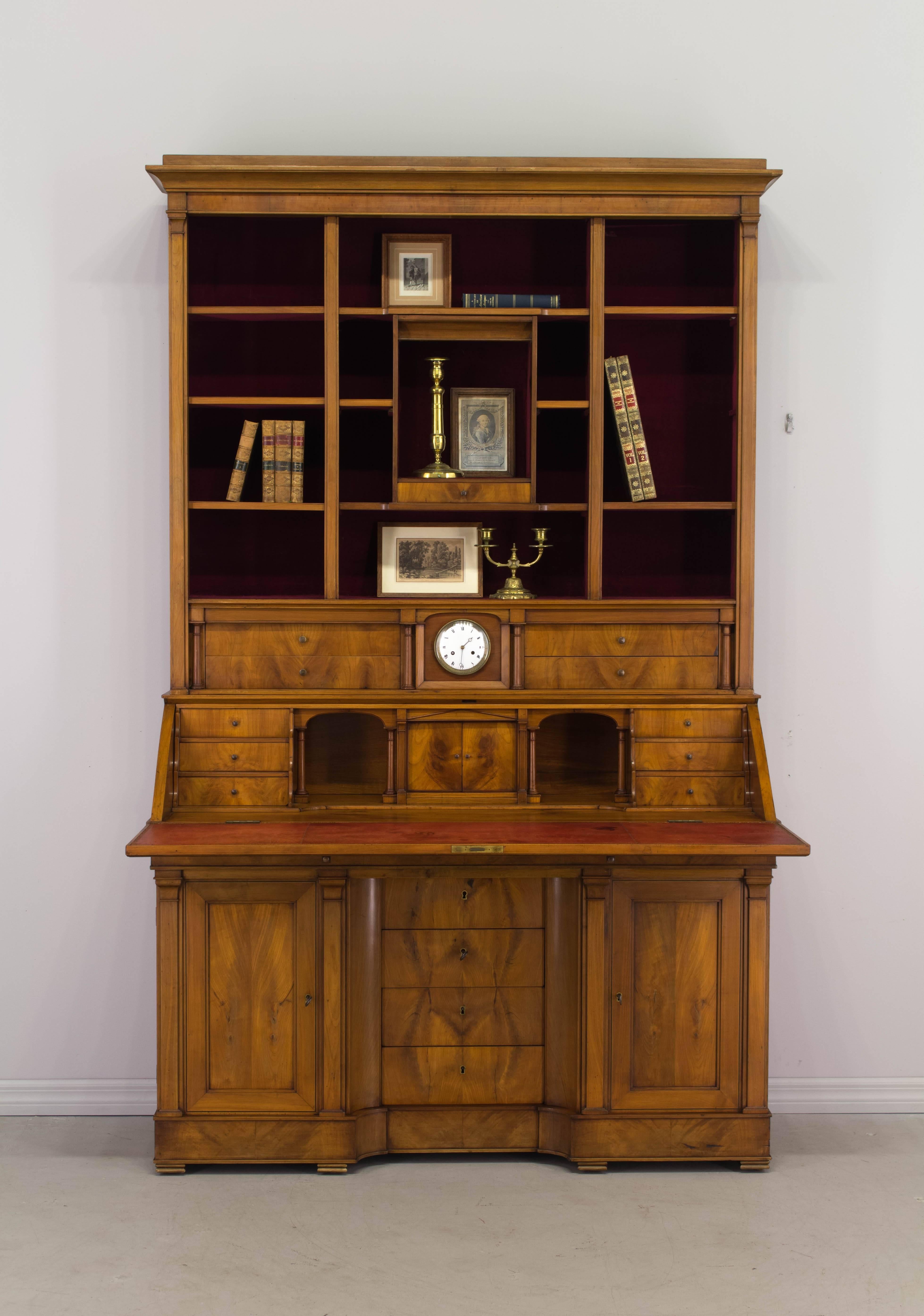 Early 20th Century French Scriban Bibliotheque 3