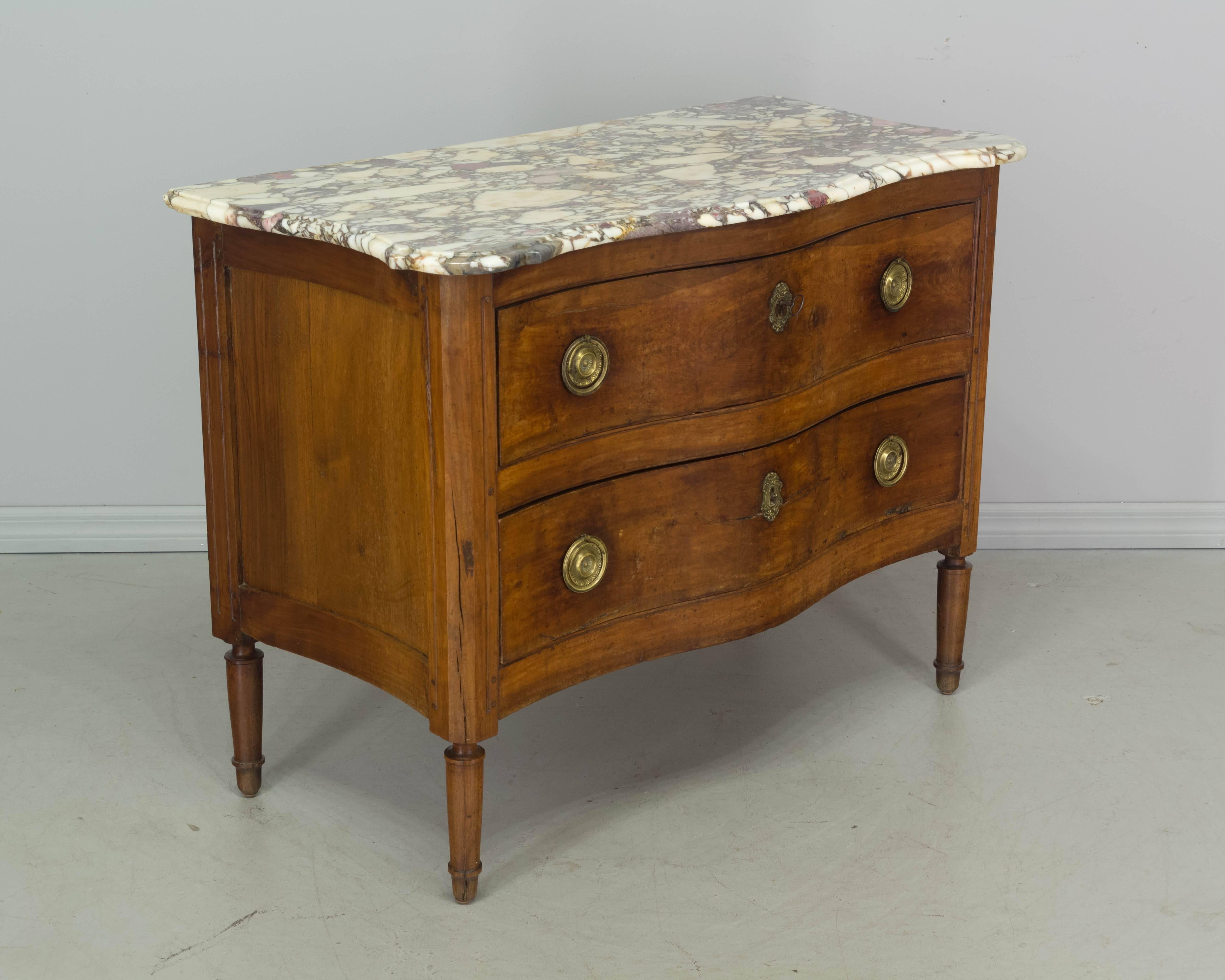 18th Century Louis XV Serpentine Commode In Excellent Condition In Winter Park, FL