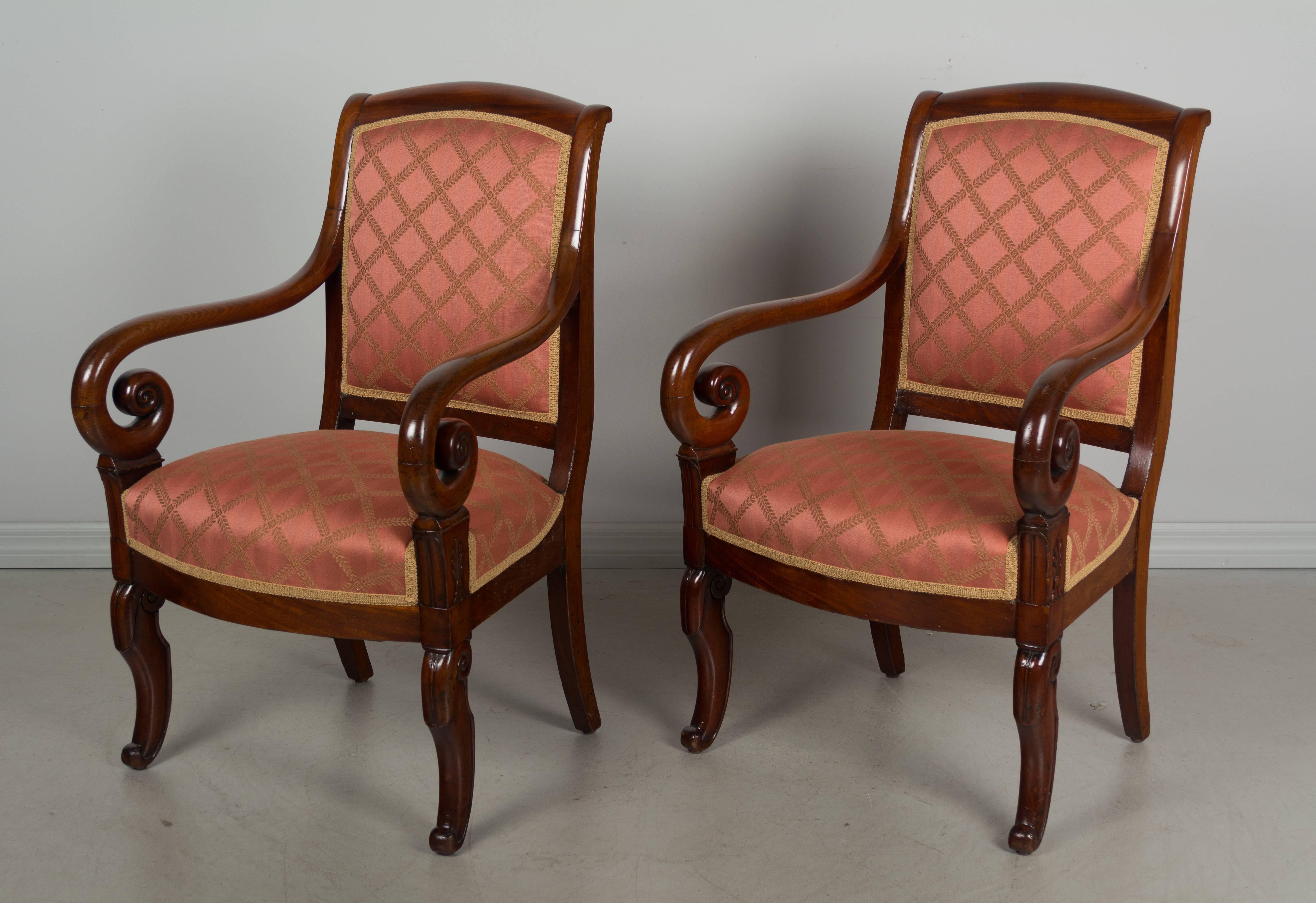 Carved Pair of 19th Century French Restauration Armchairs