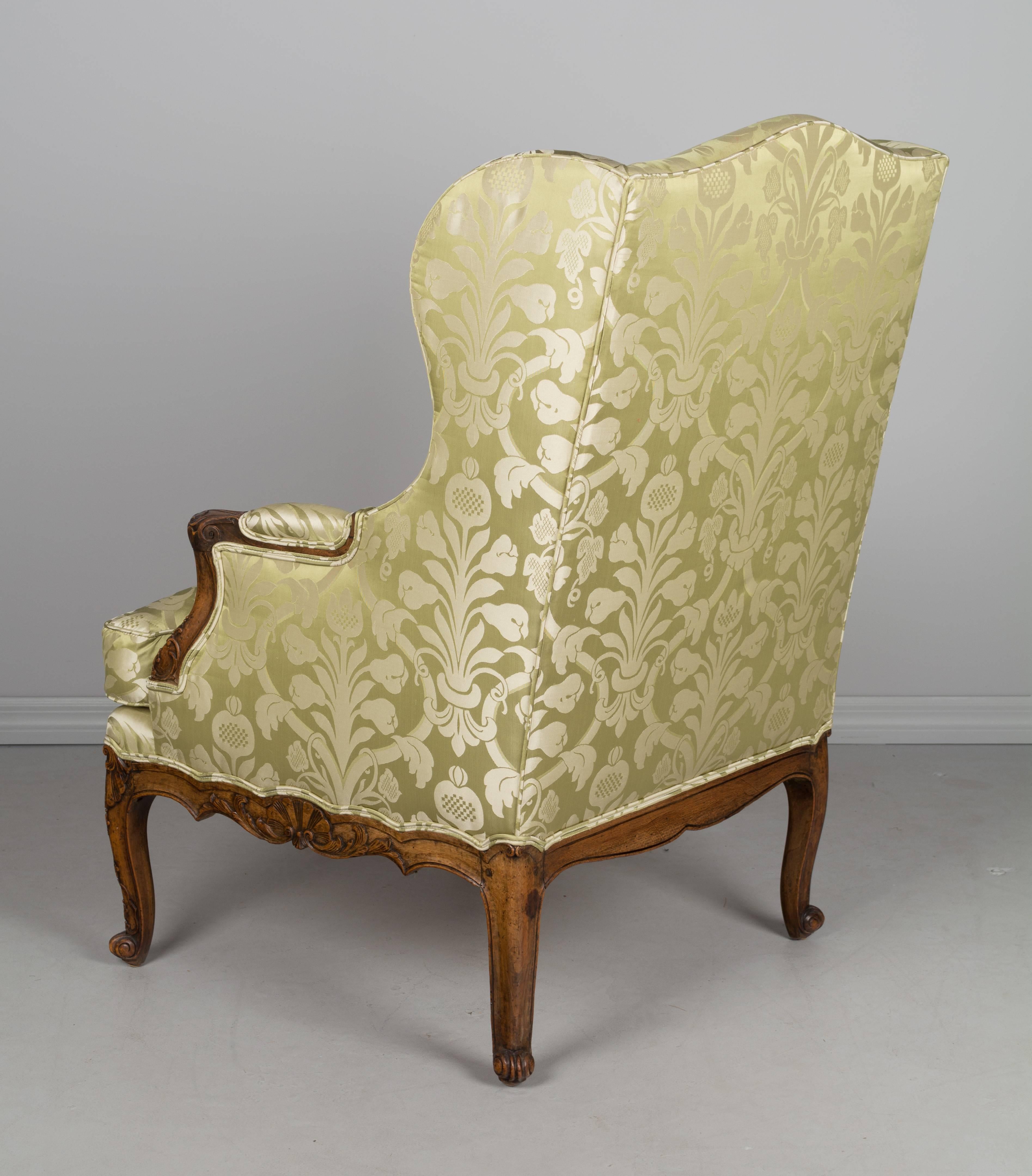 19th Century Louis XV Style French Bergere 3