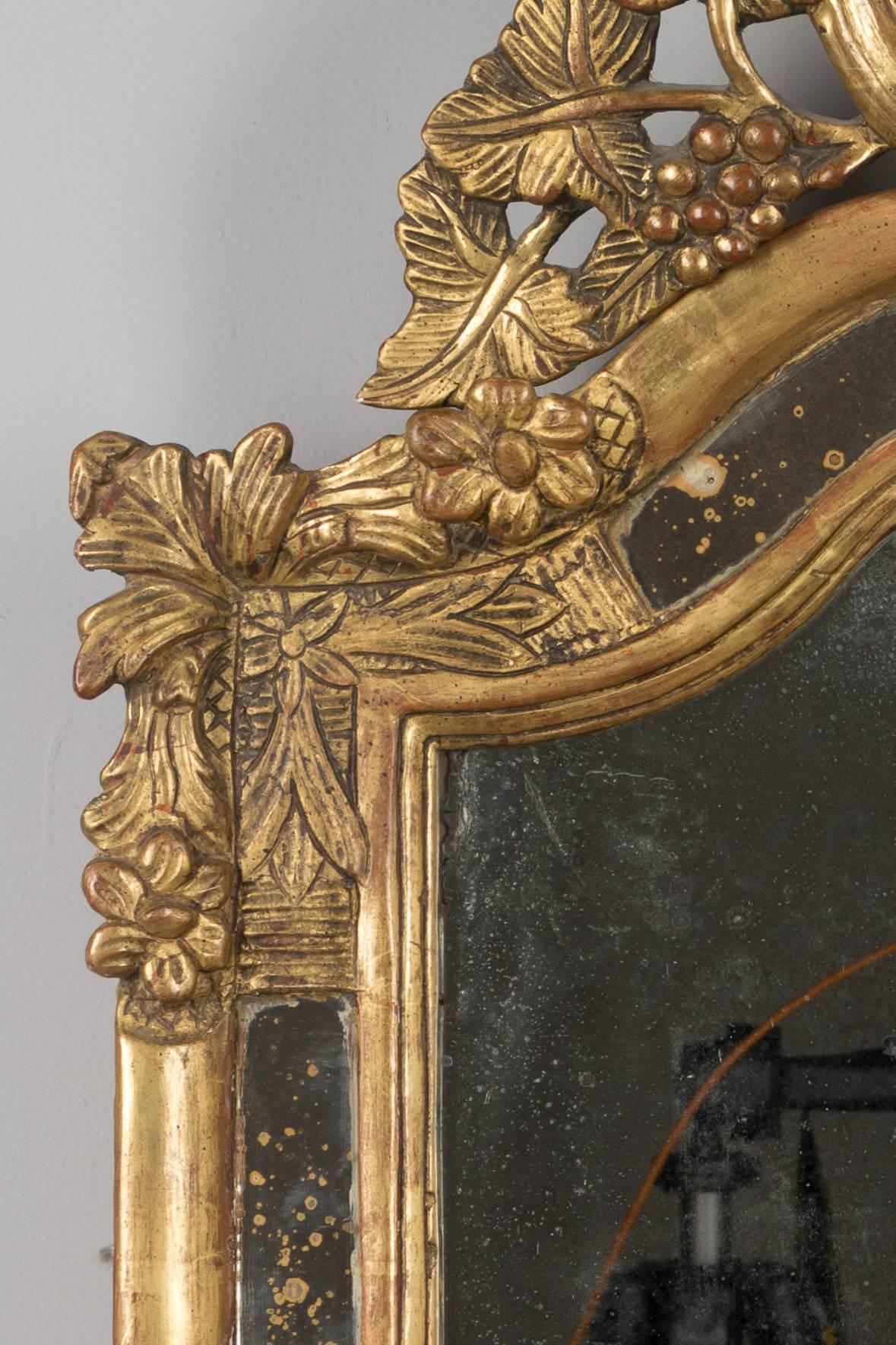 Régence 18th Century French Regence Gilt Mirror