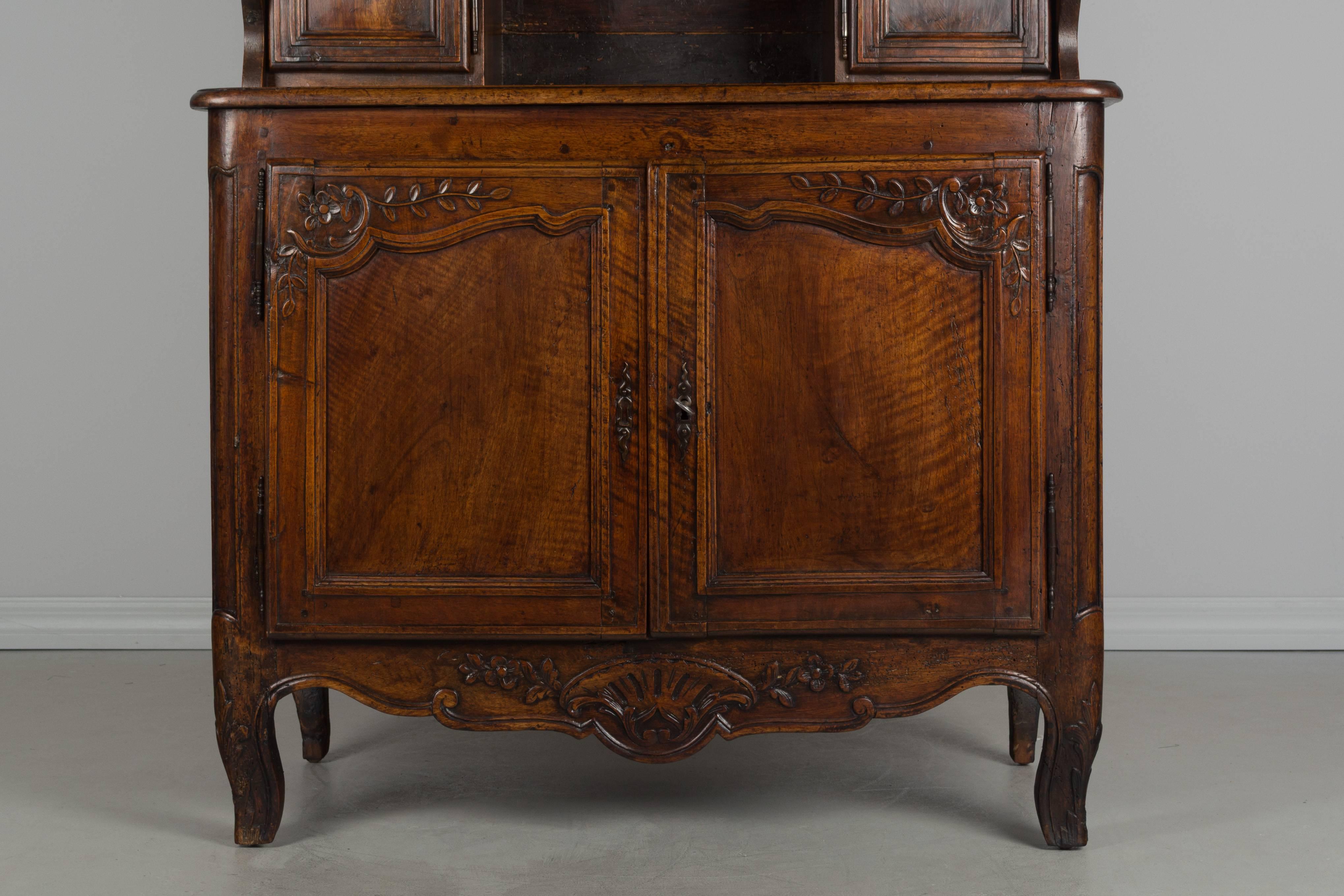 Early 19th Century Louis XV Style Vaisselier 3
