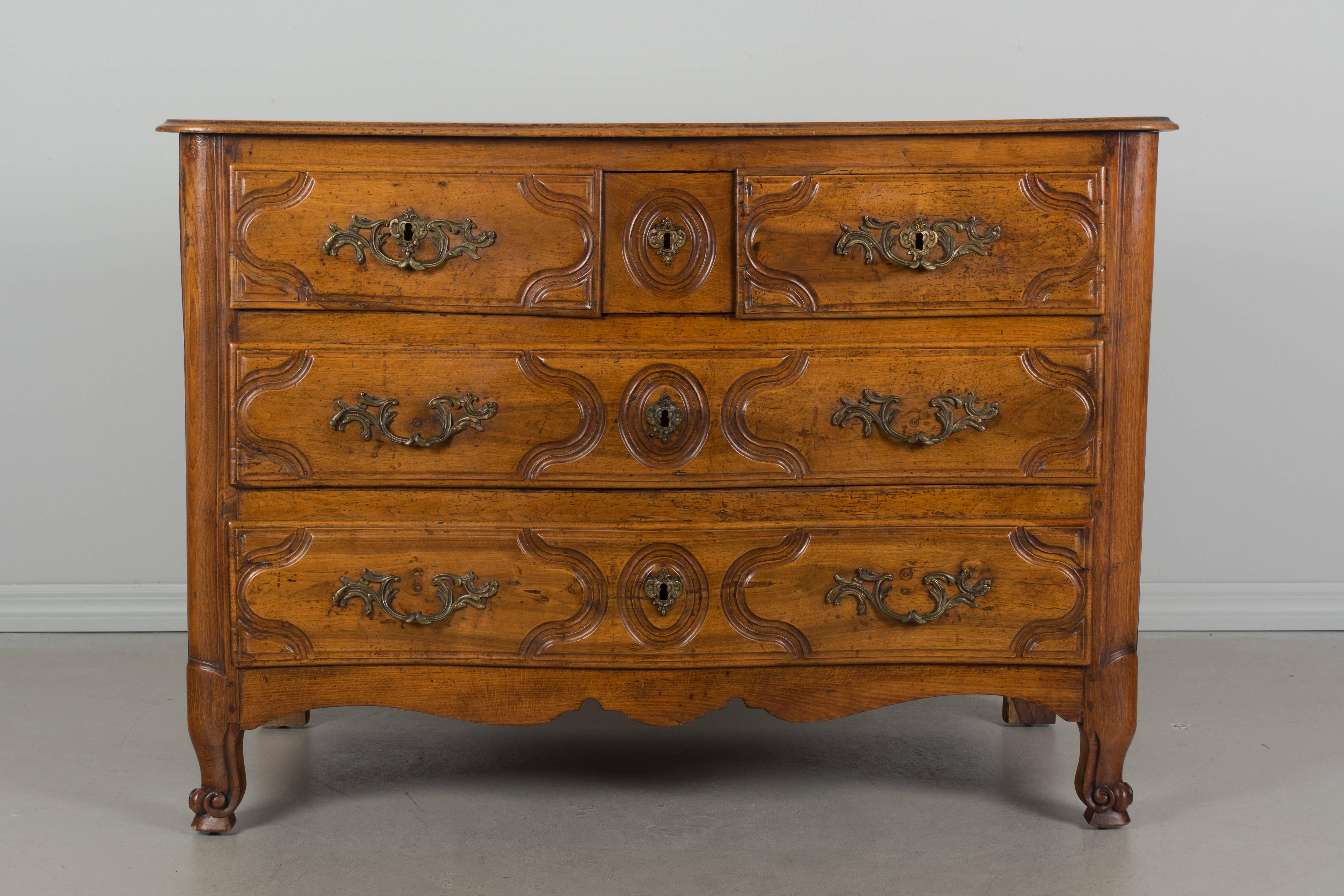 French Louis XV Style Serpentine Front Commode or Chest of drawers 2