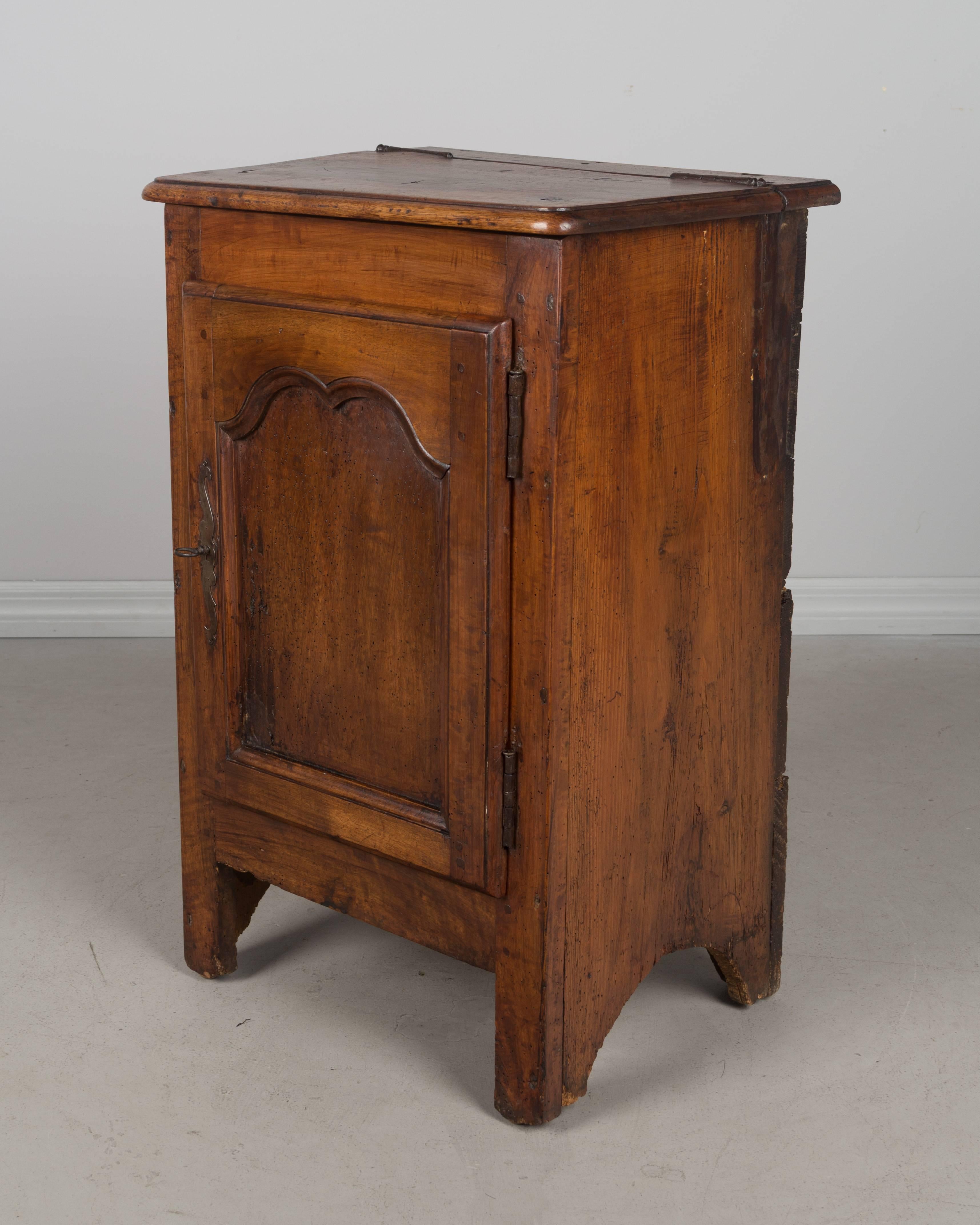 Early 19th Century French Country Cabinet In Excellent Condition In Winter Park, FL