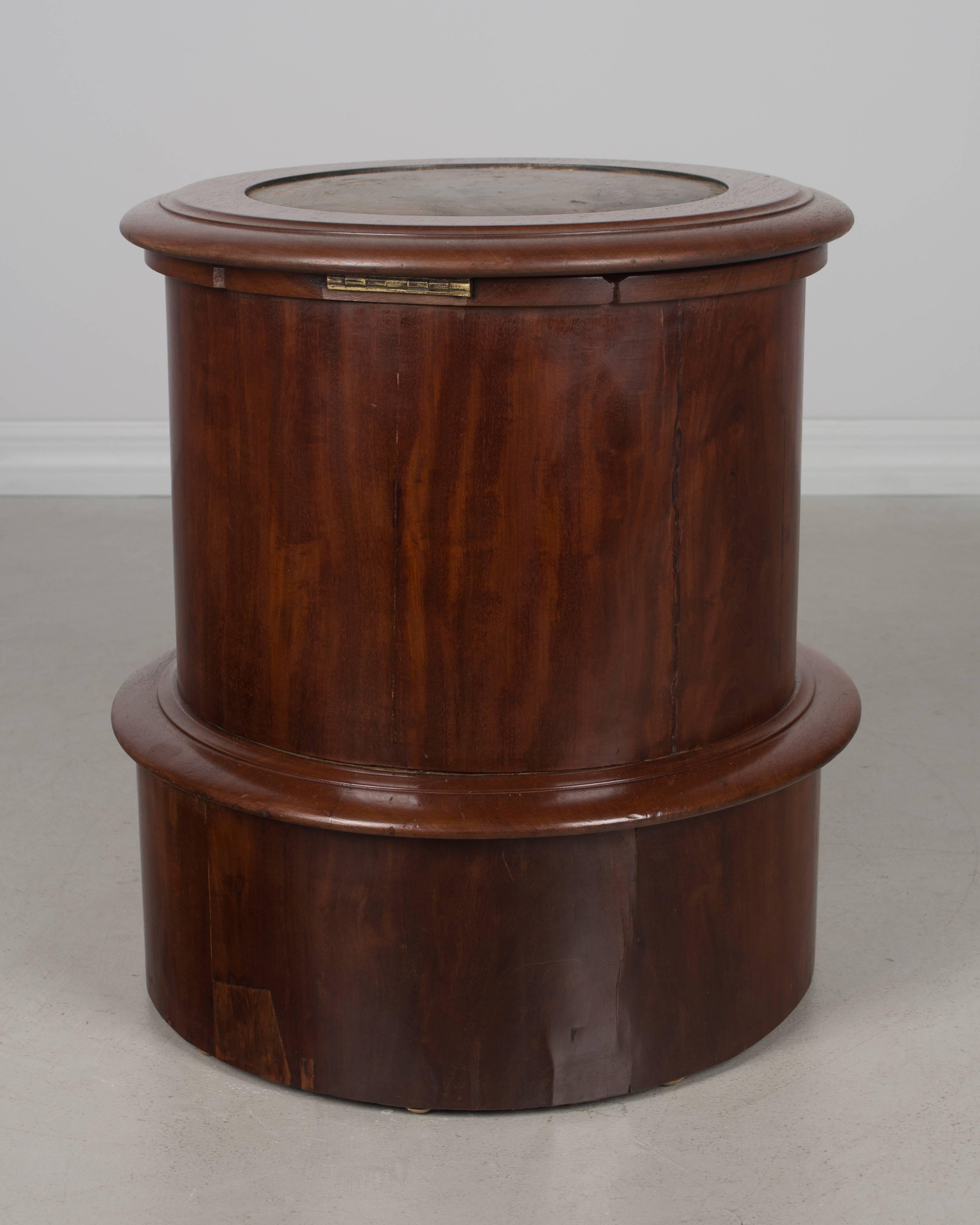 French Empire Mahogany Stool In Good Condition In Winter Park, FL
