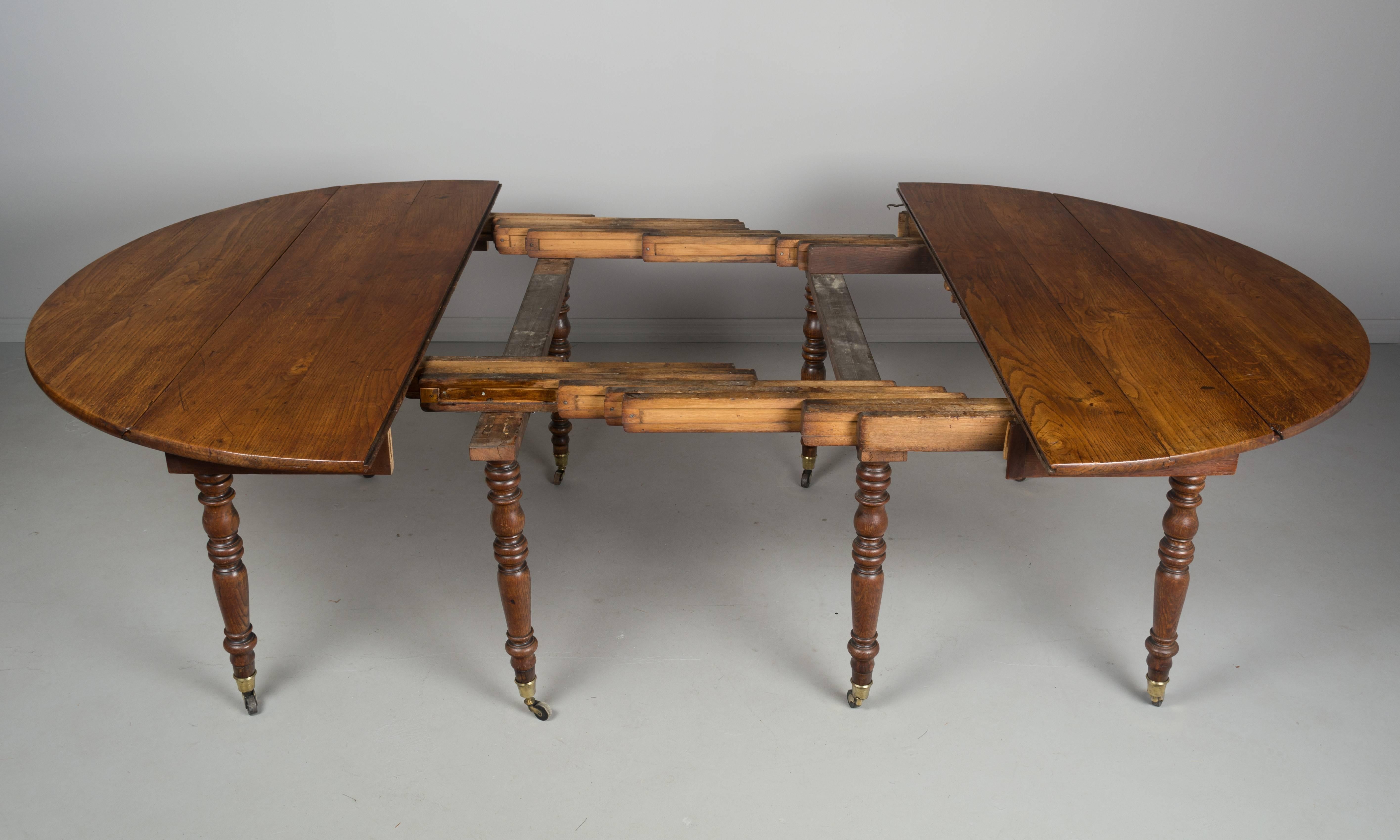 19th c. Louis Philippe Dining Table with extensions In Good Condition In Winter Park, FL