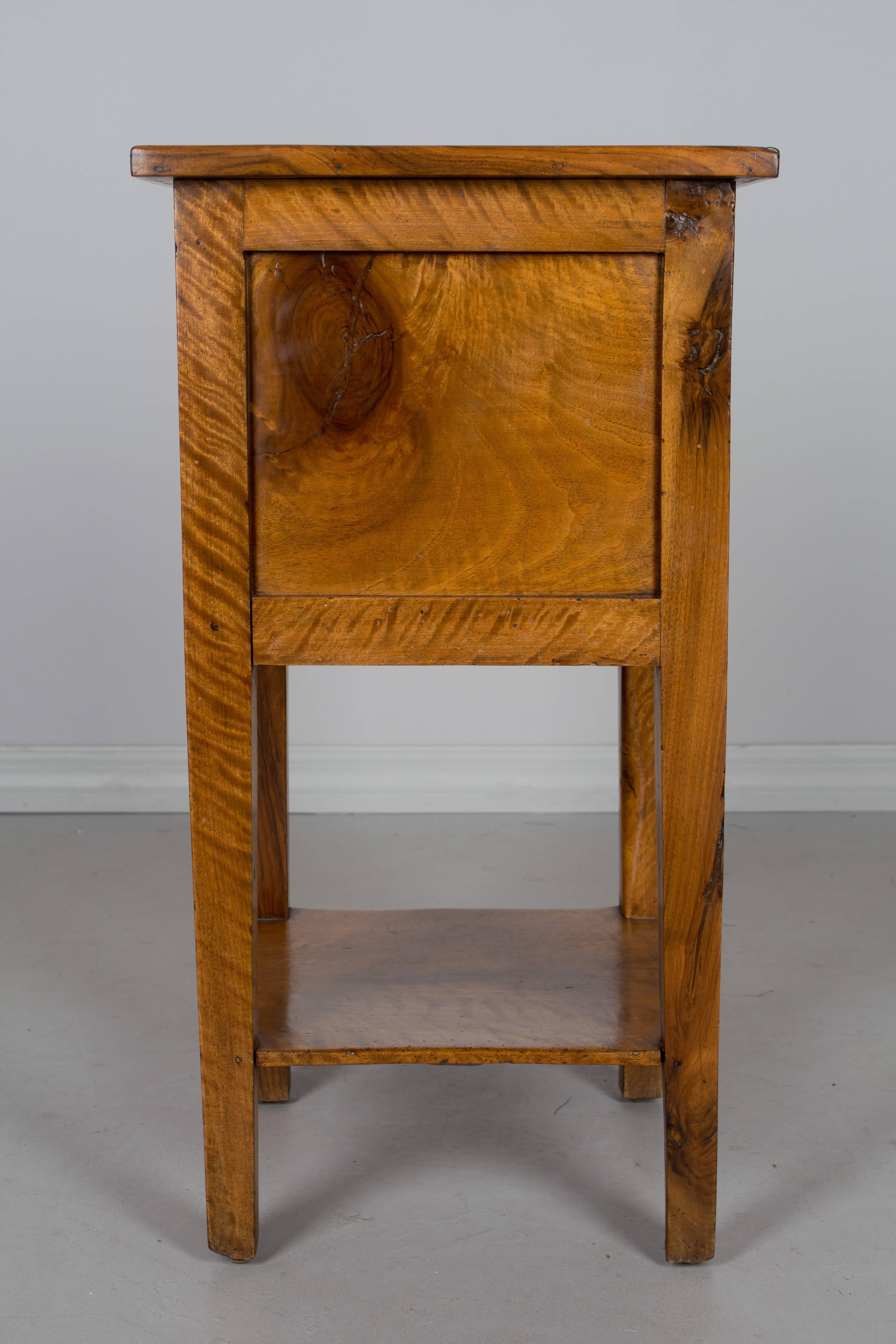 Country French Solid Walnut Side Table In Excellent Condition In Winter Park, FL