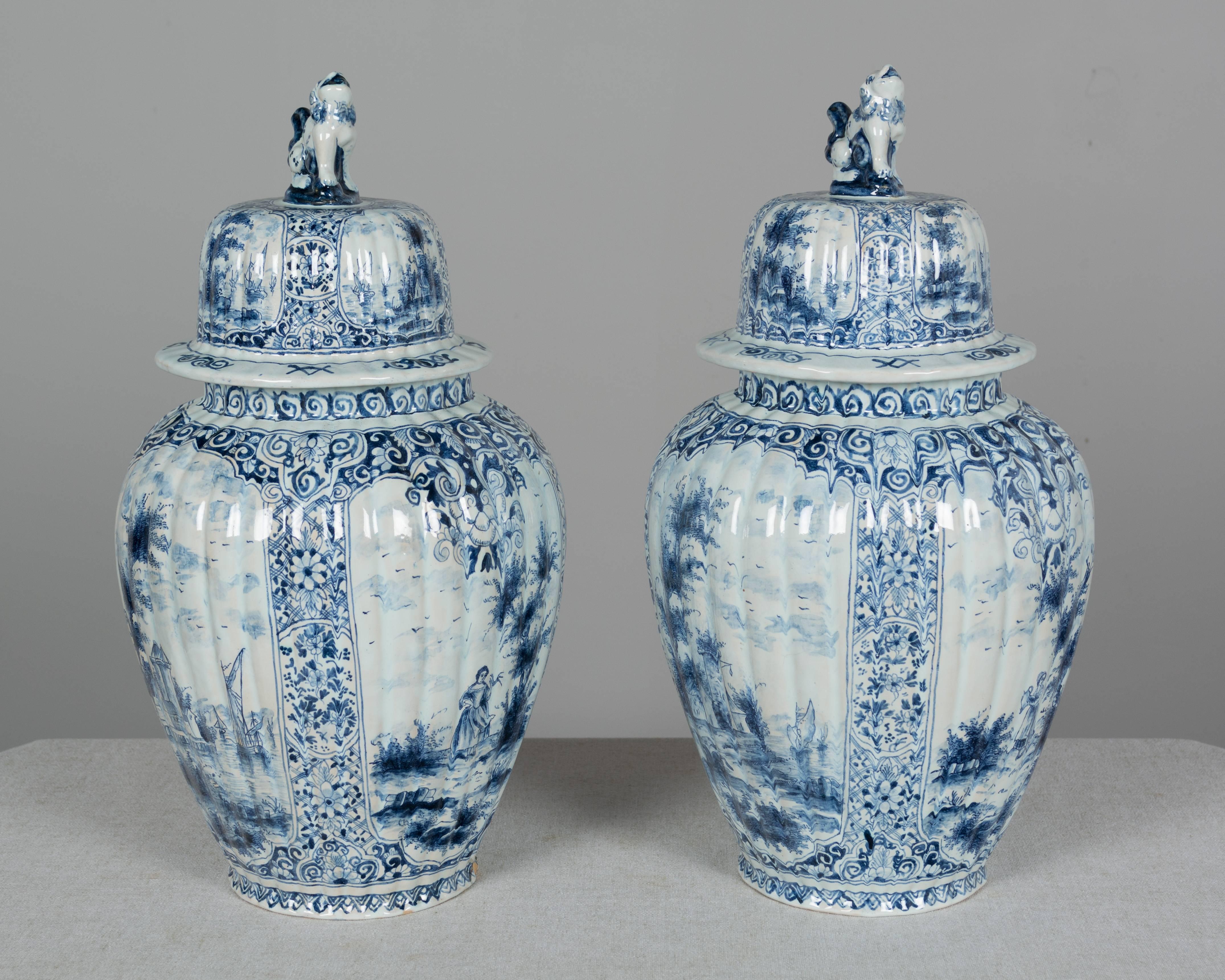 Pair of Delft Faience Urns In Excellent Condition In Winter Park, FL